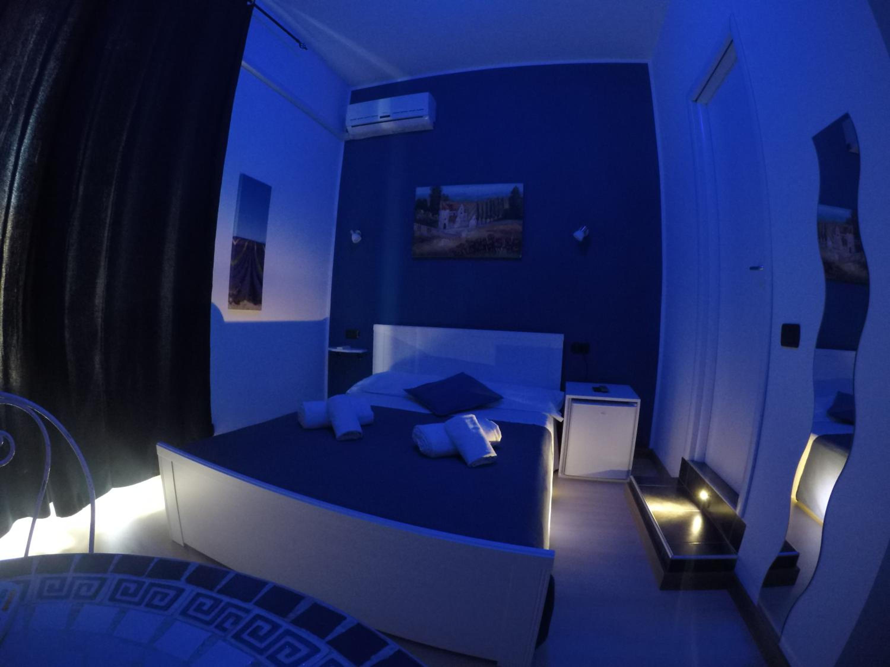 Economy Double Room photo 1