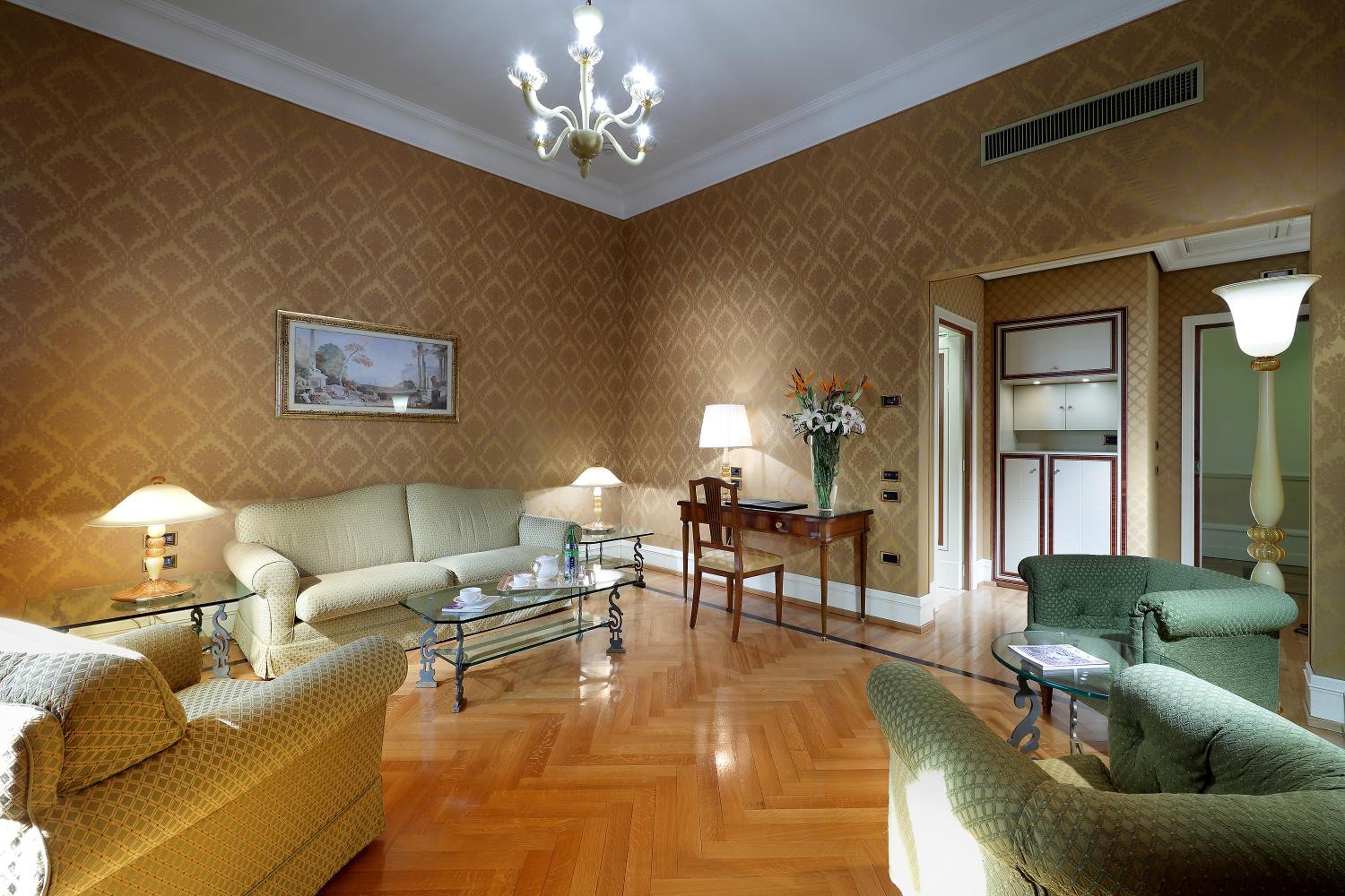 Large Suite with Sea View
