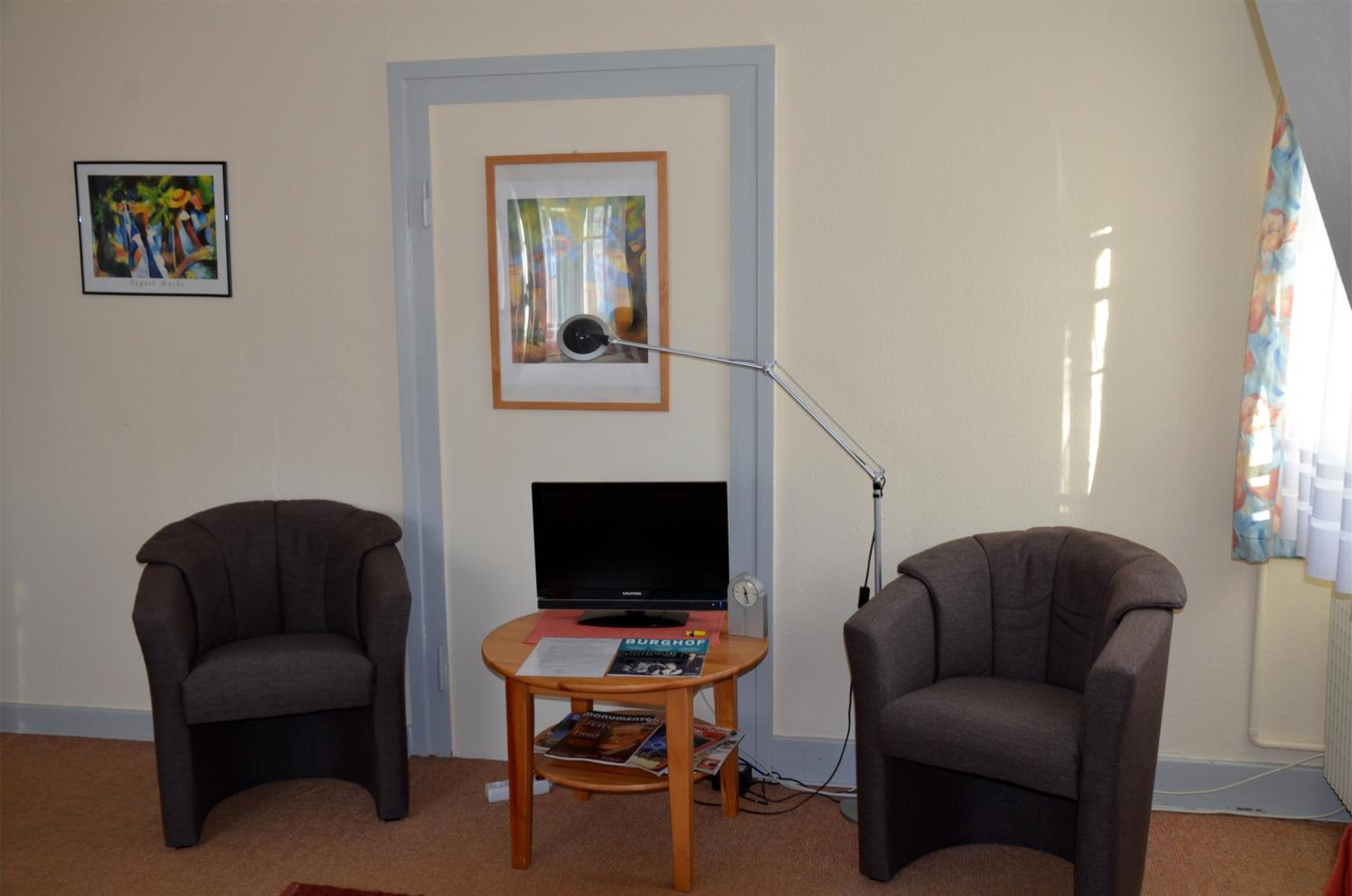 Apartment with Balcony - Photo 23