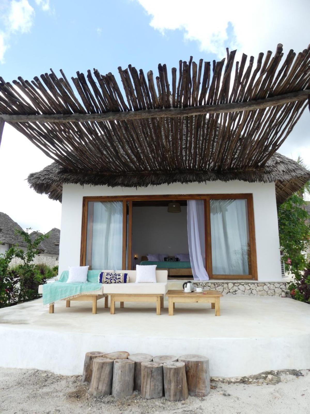 Front Sea View Suite with Private Pool - Photo 3