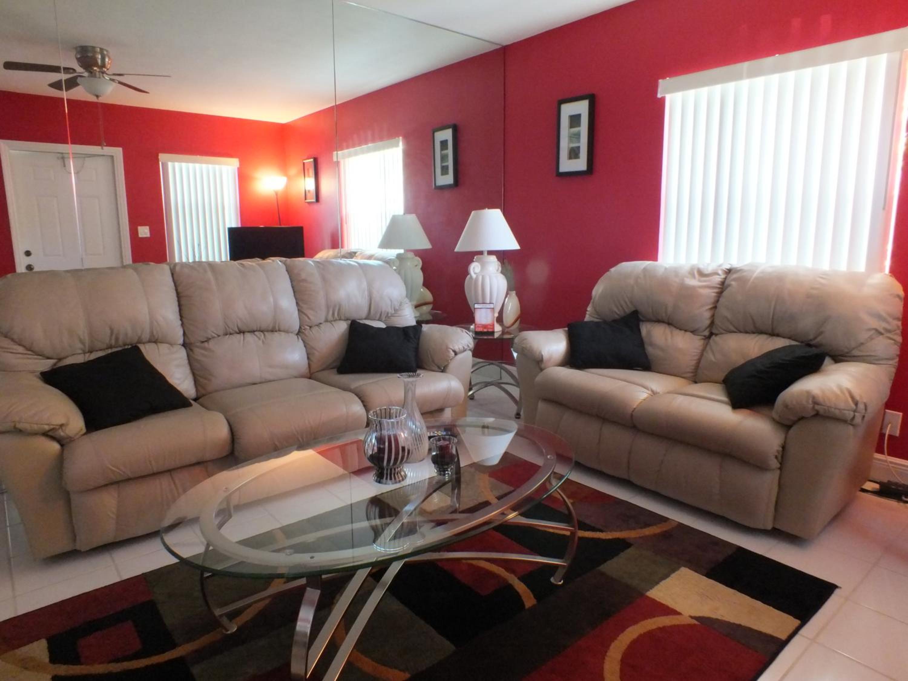 Apartment photo 2