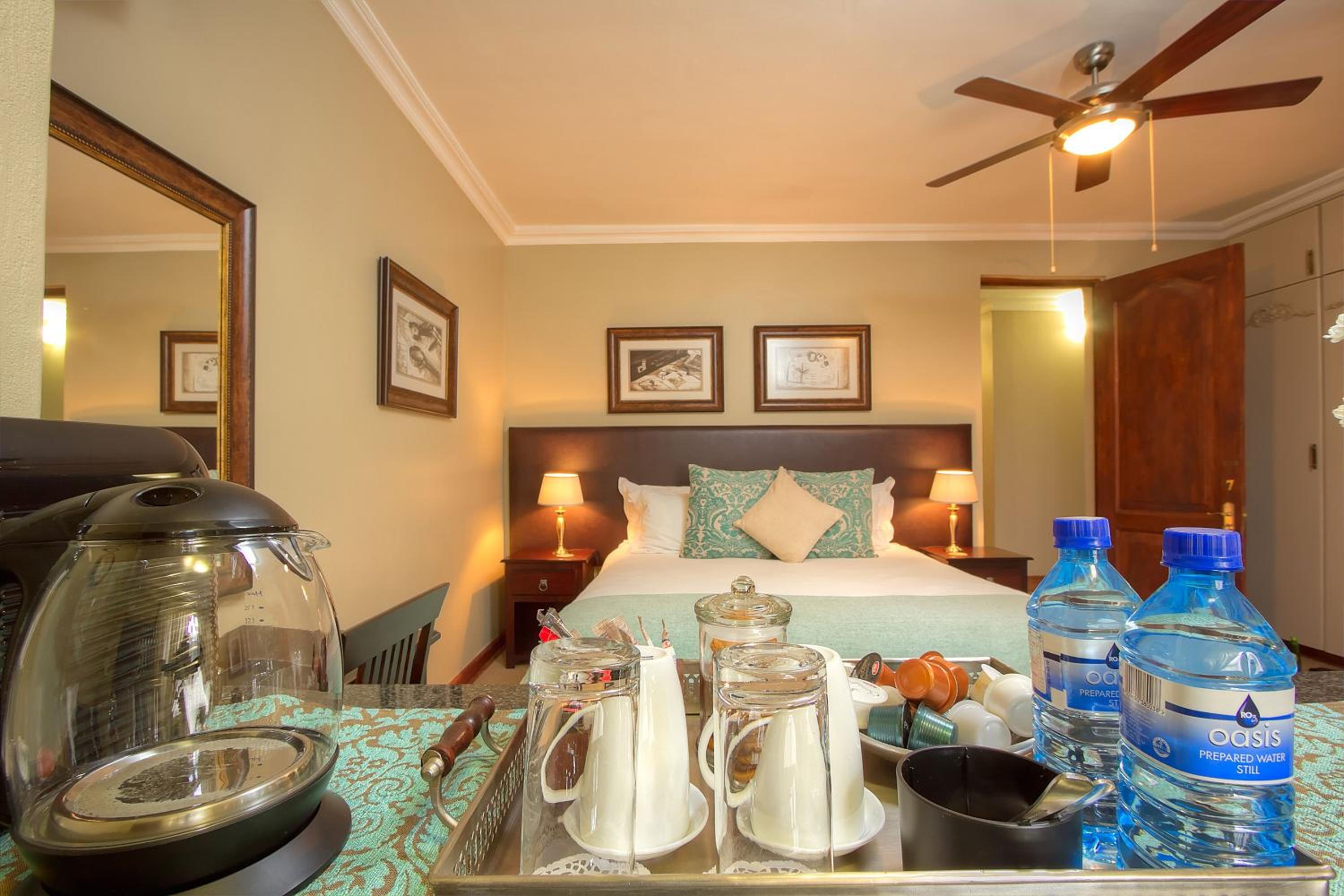 Deluxe King Room photo 1