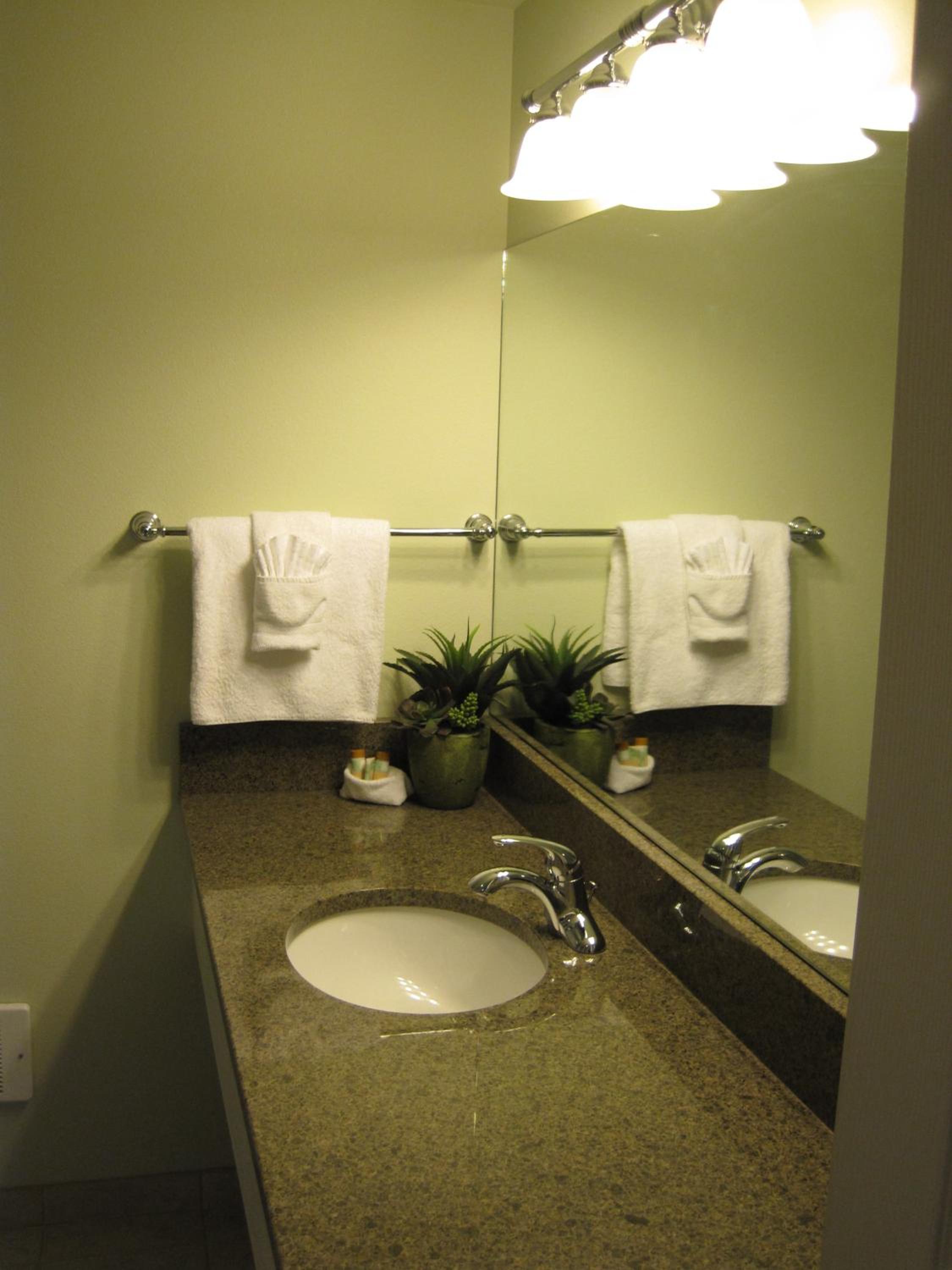 Queen Room with Spa Bath with Sea View - Photo 3
