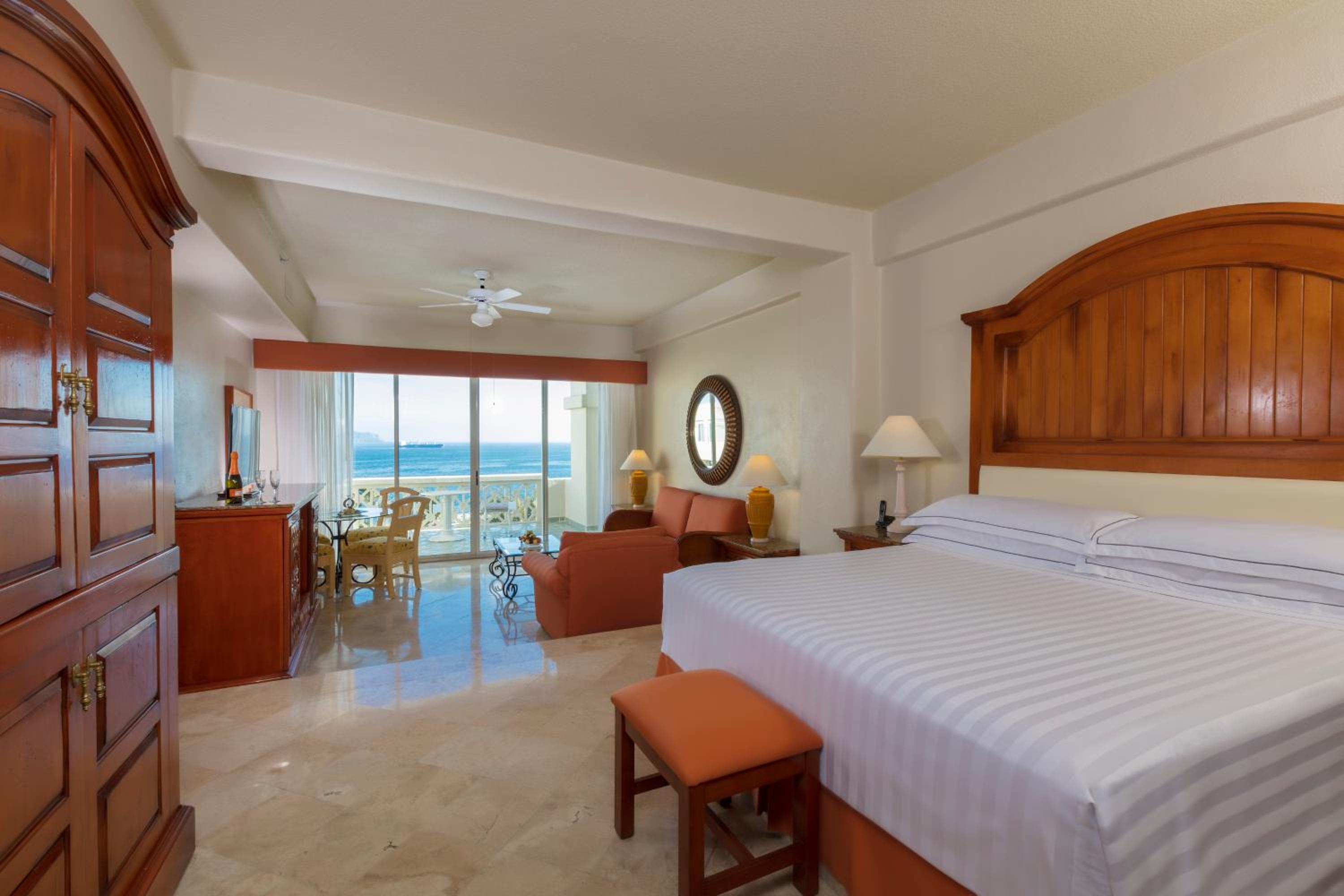 Junior Suite Deluxe Premium Level photo 3