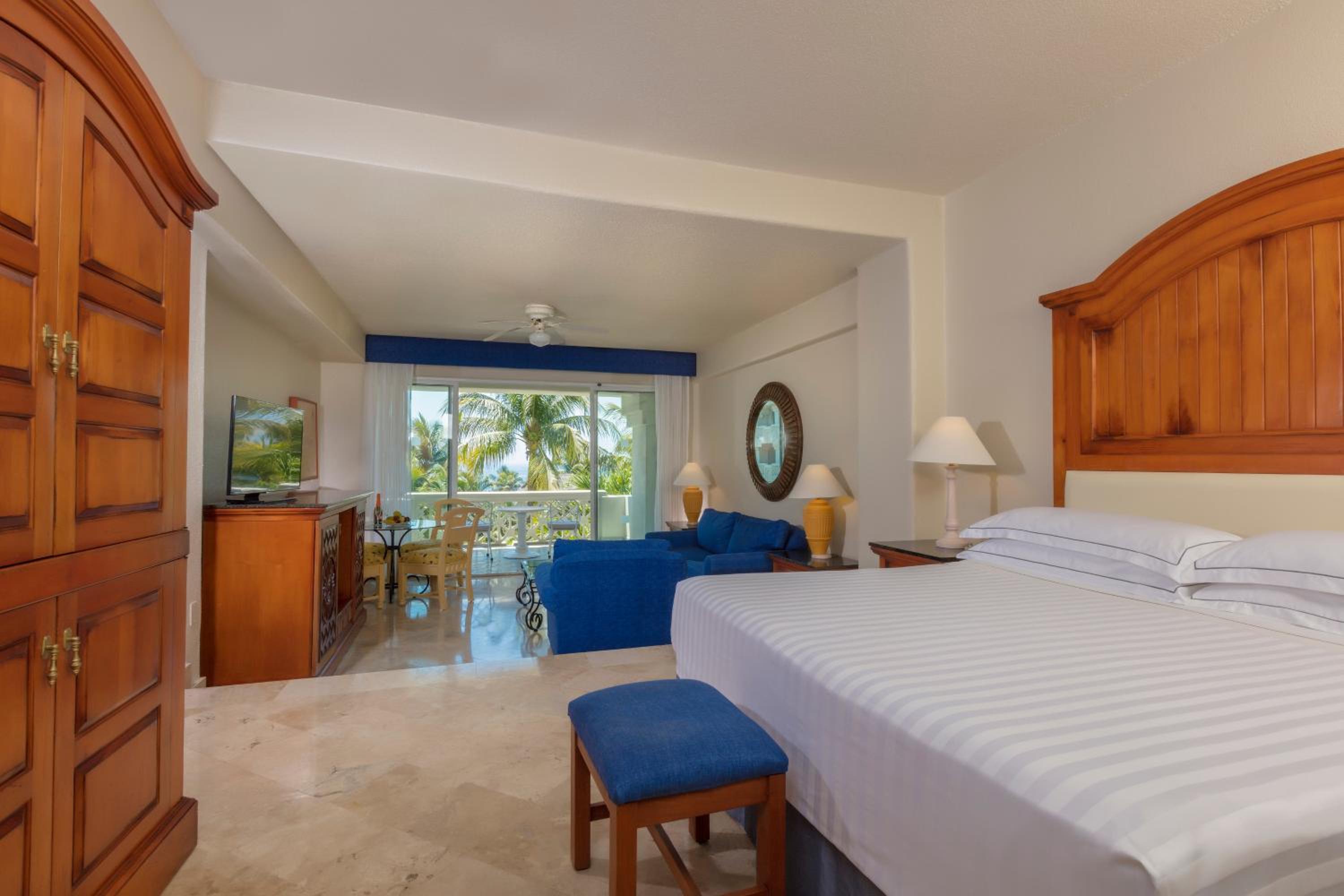 Junior Suite Deluxe with Ocean View