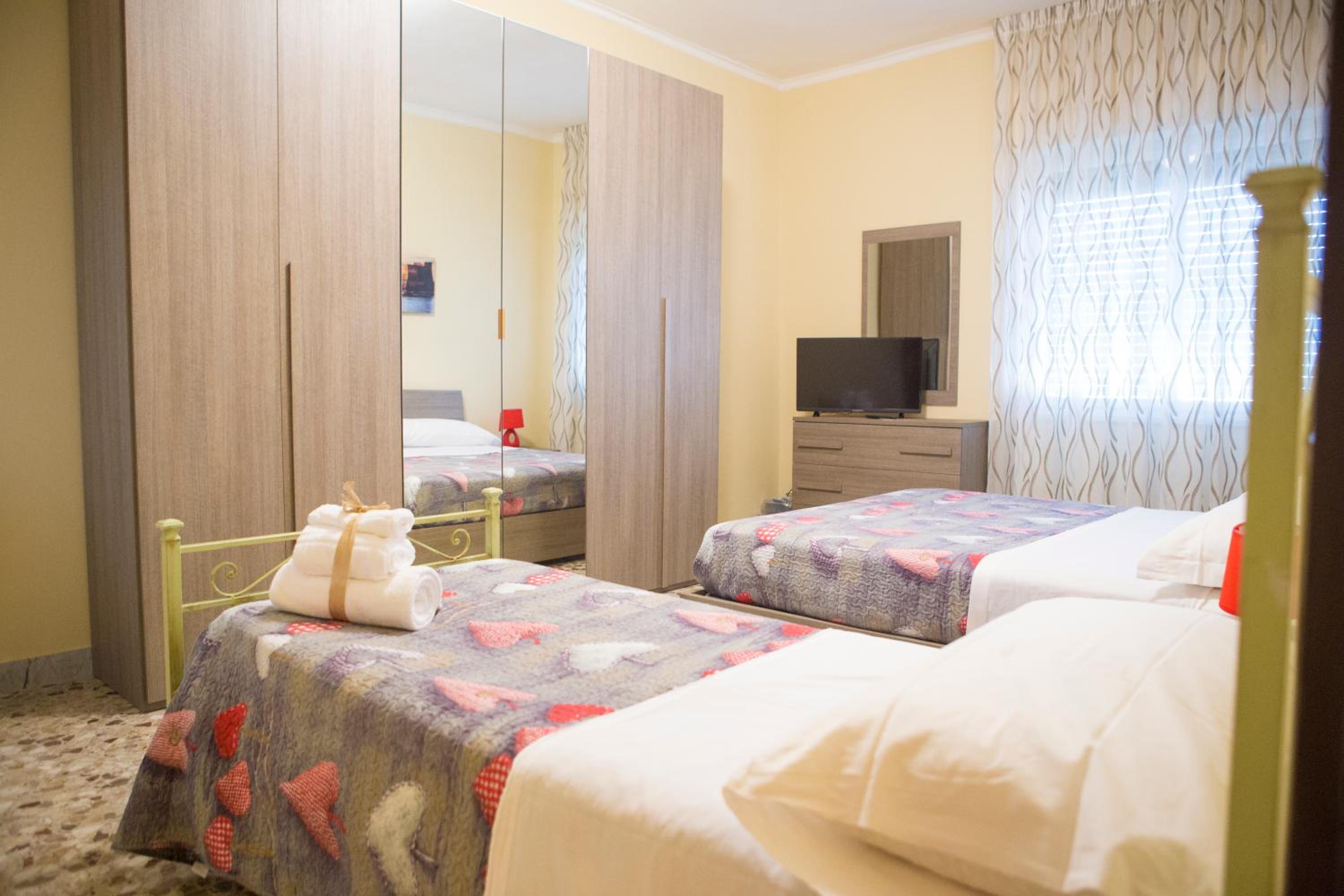 Deluxe Room (2 Adults + 1 Child) photo 3