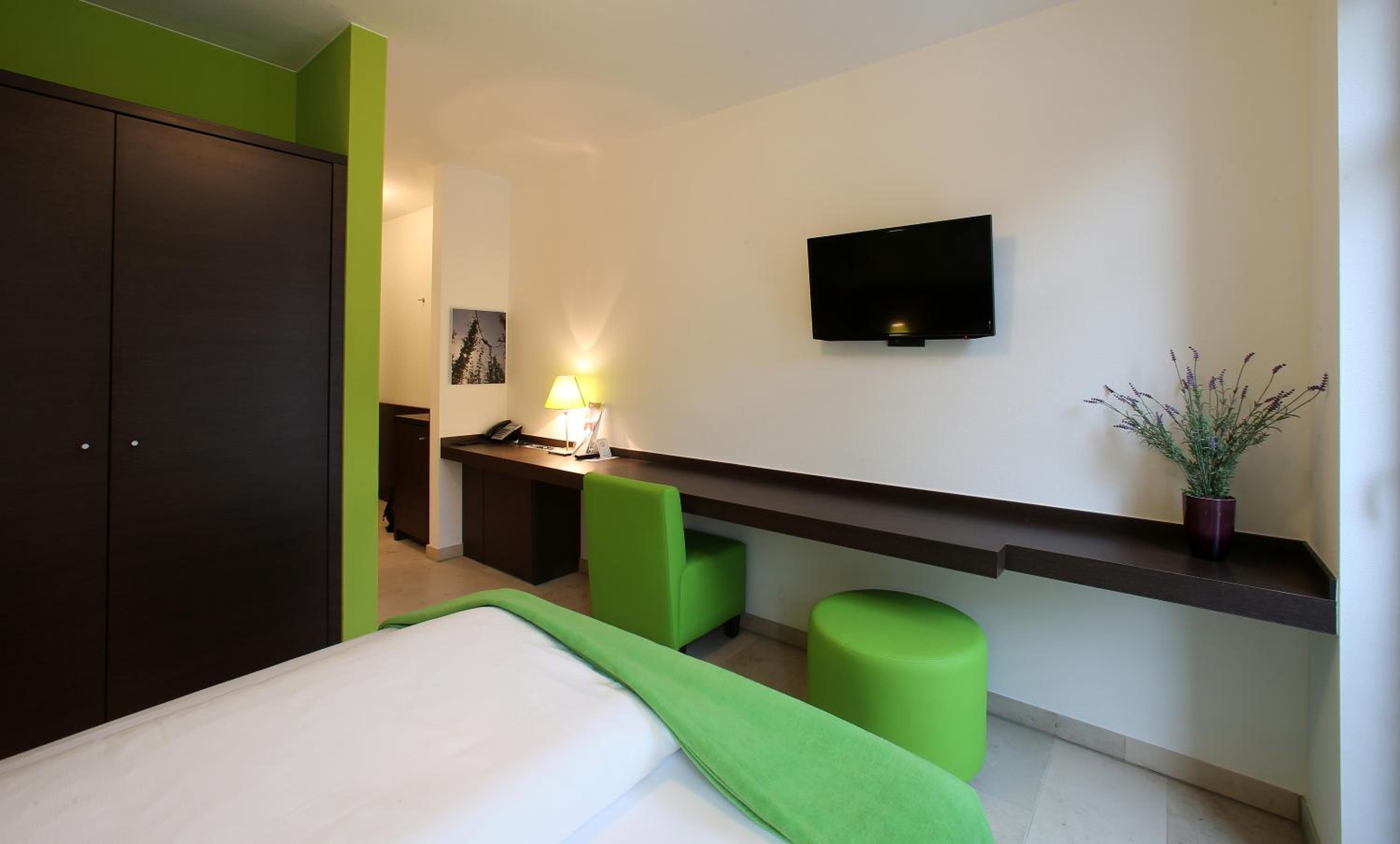 Single Room photo 2