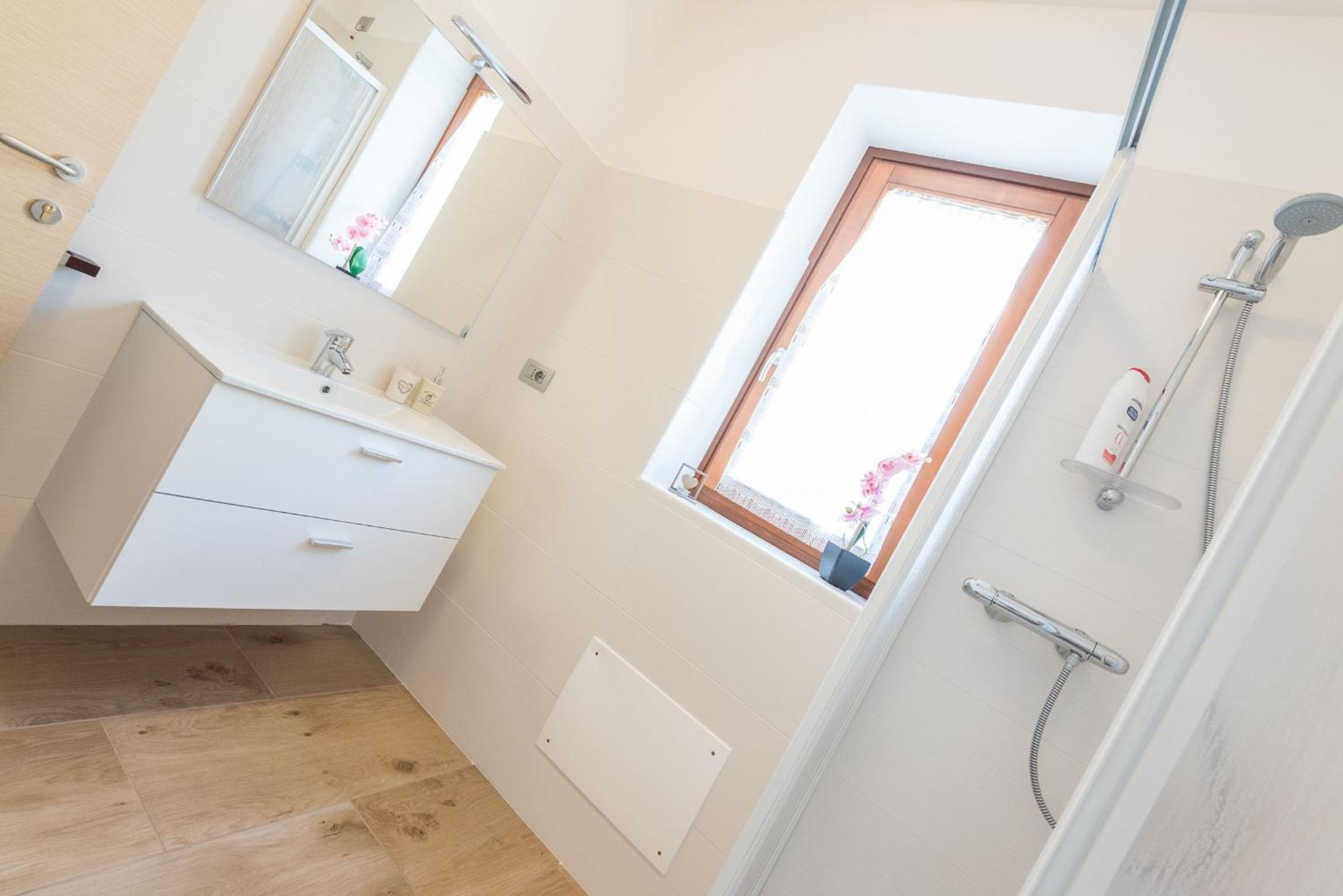 Two-Bedroom House - Photo 47