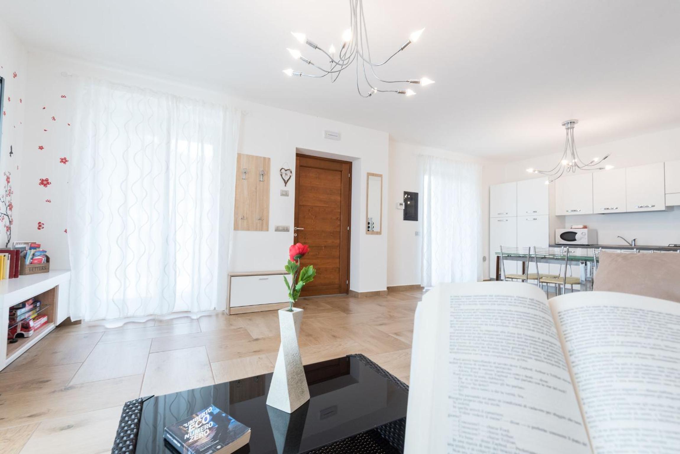 Two-Bedroom House - Photo 43