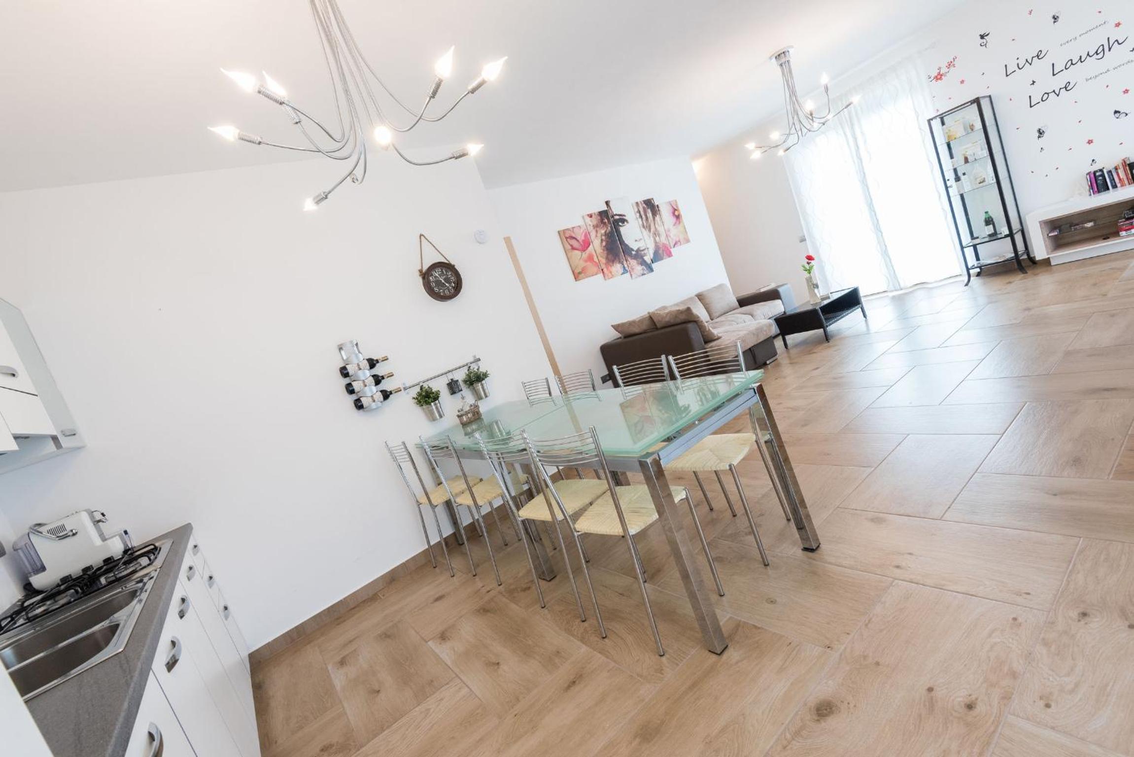 Two-Bedroom House - Photo 45
