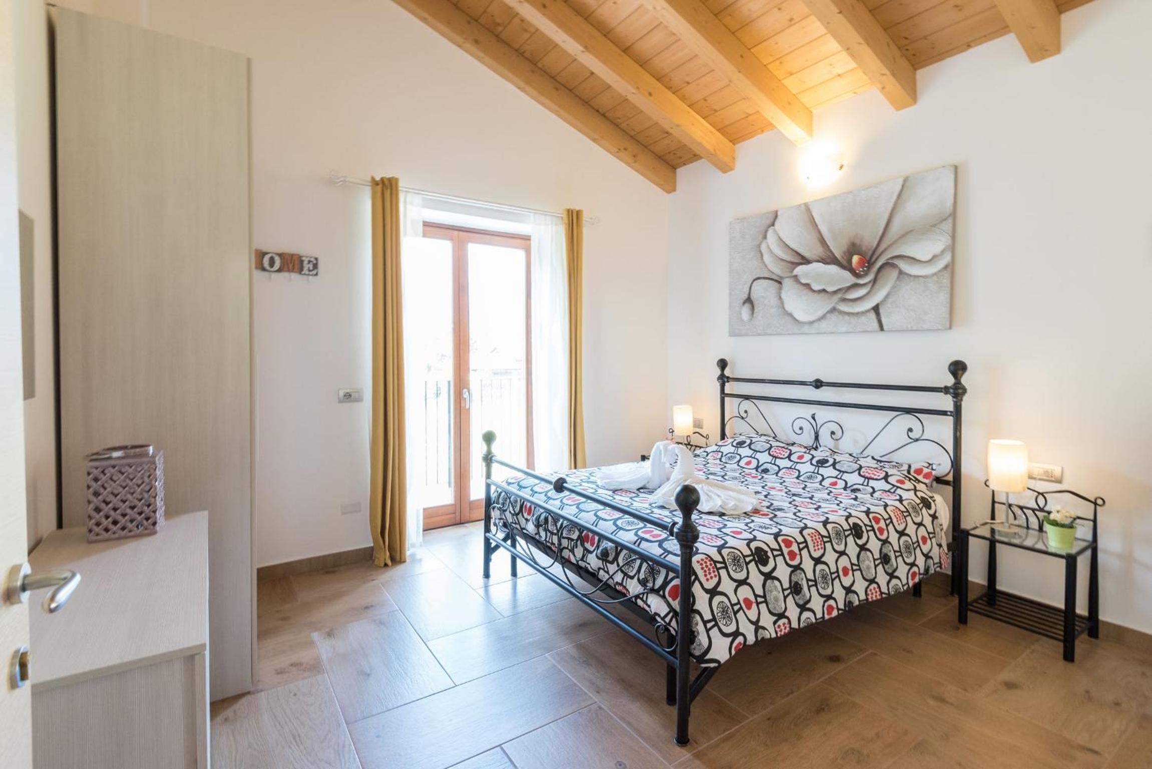 Two-Bedroom House - Photo 40
