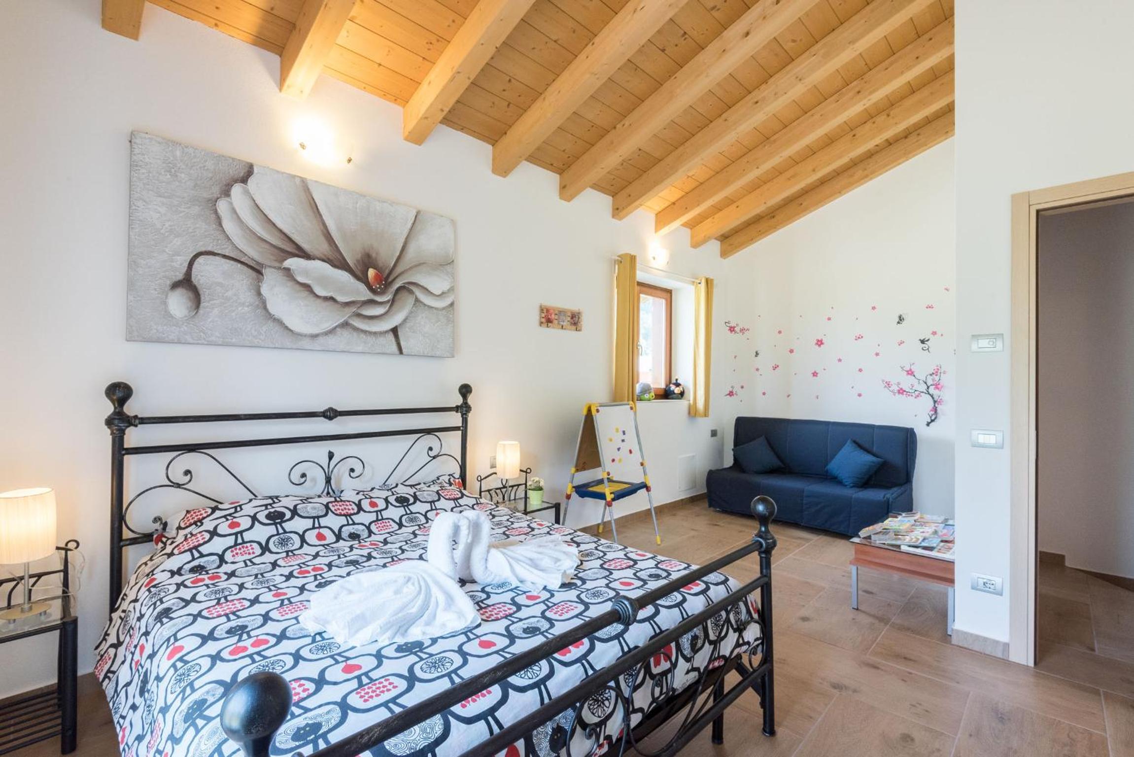 Two-Bedroom House - Photo 34