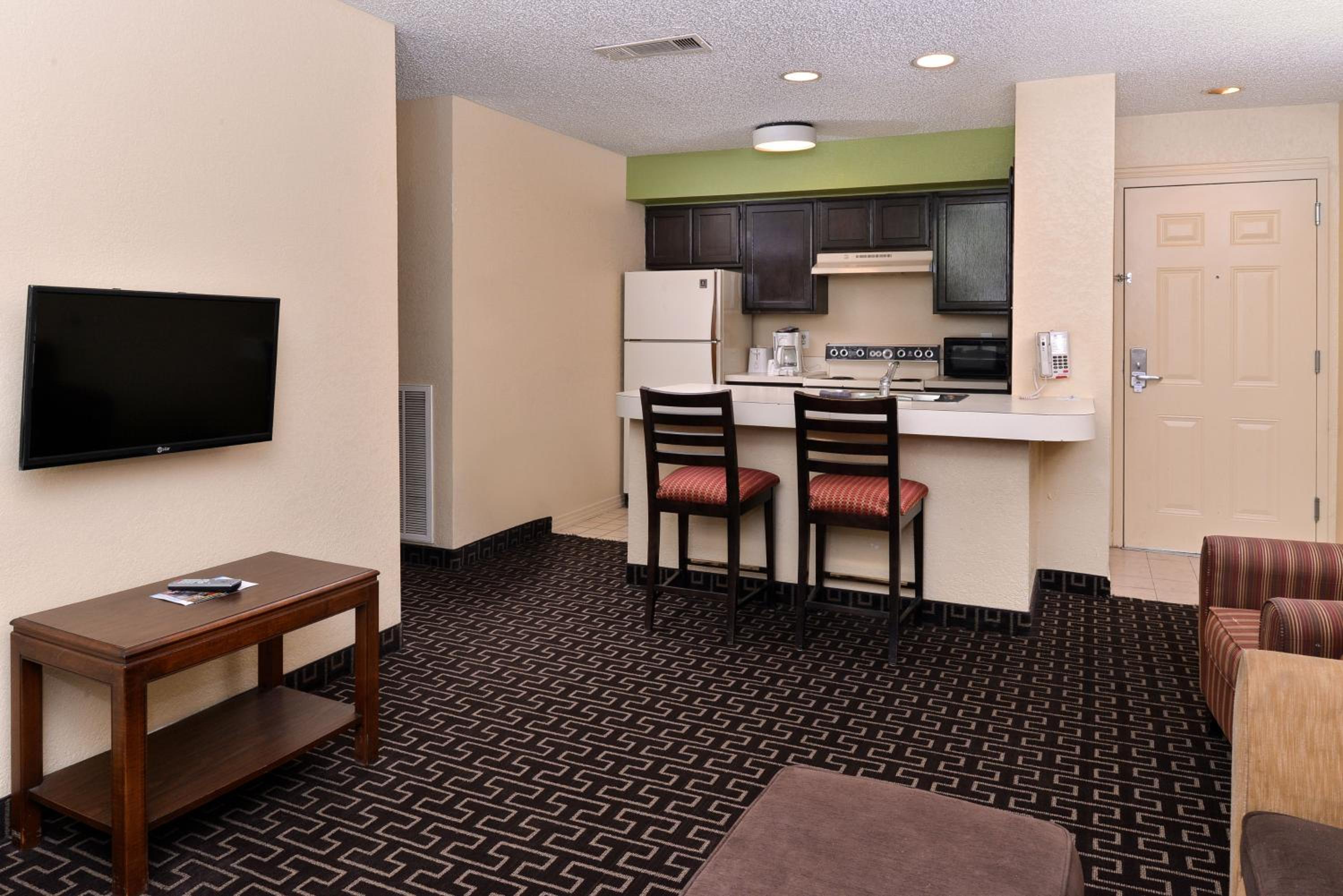 Two-Bedroom Suite with Sofa Bed and Kitchen - Non-Smoking photo 2