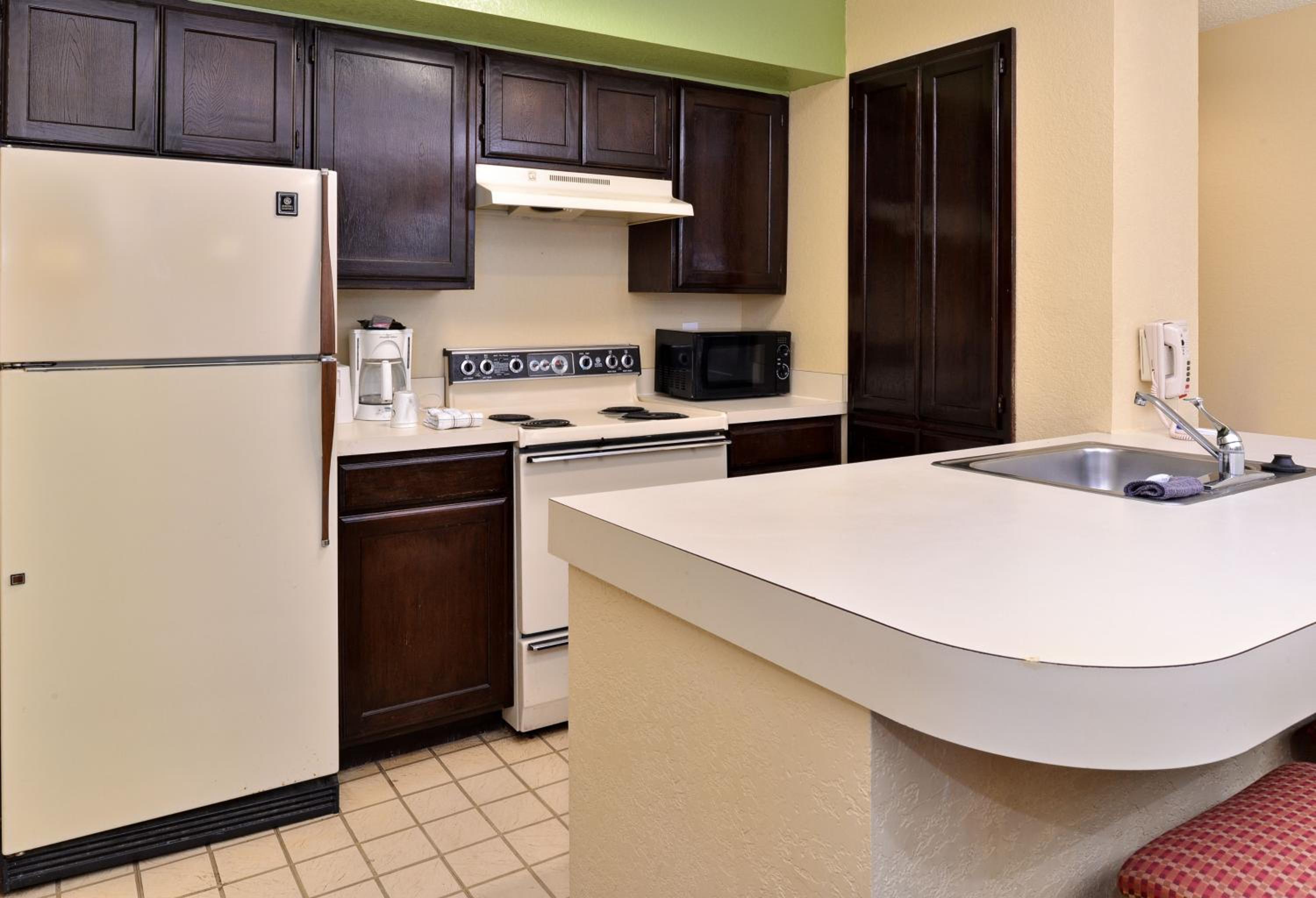 King Suite with Sofa Bed and Kitchenette - Non-Smoking photo 2