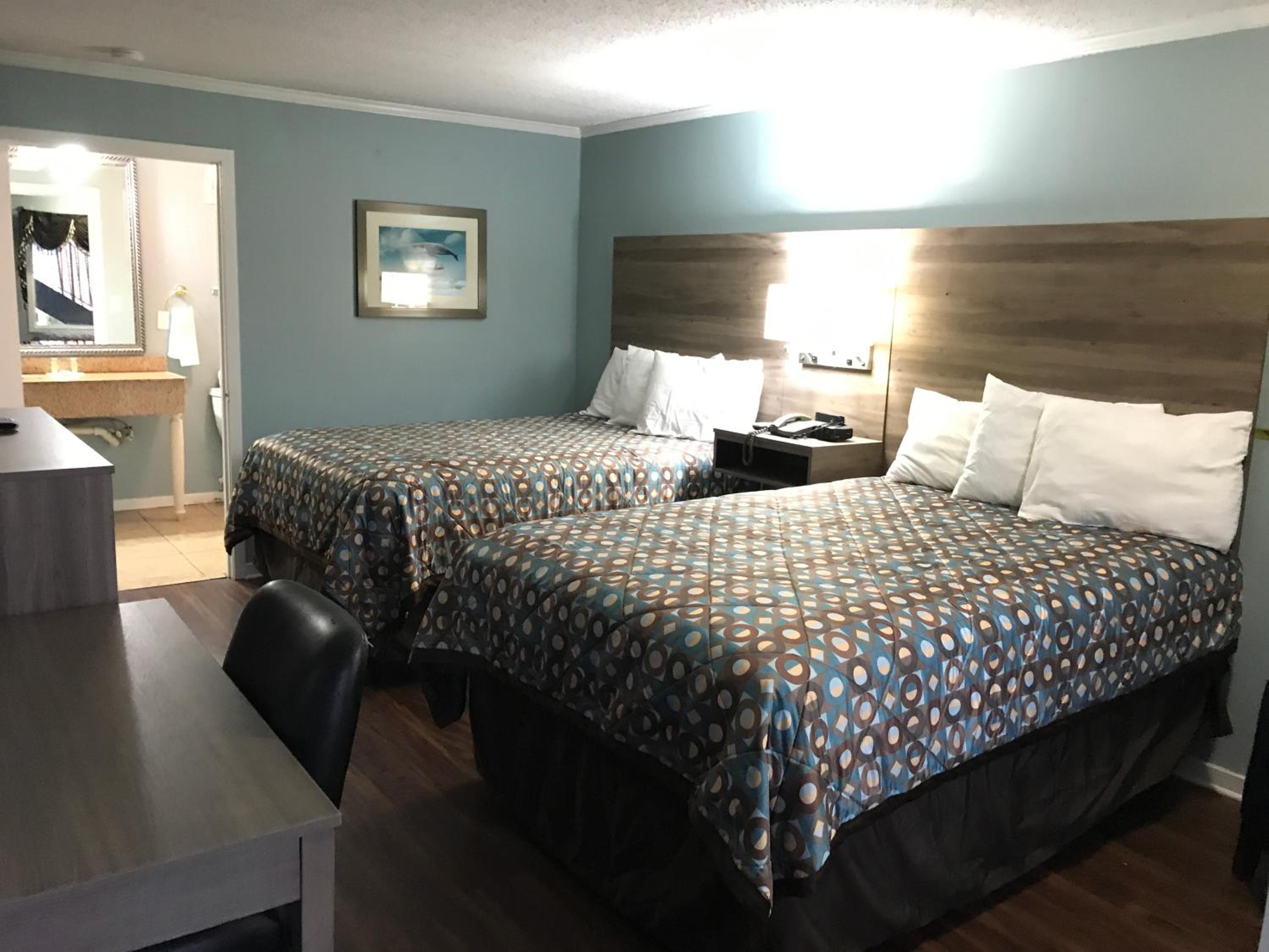 Queen Suite photo 3