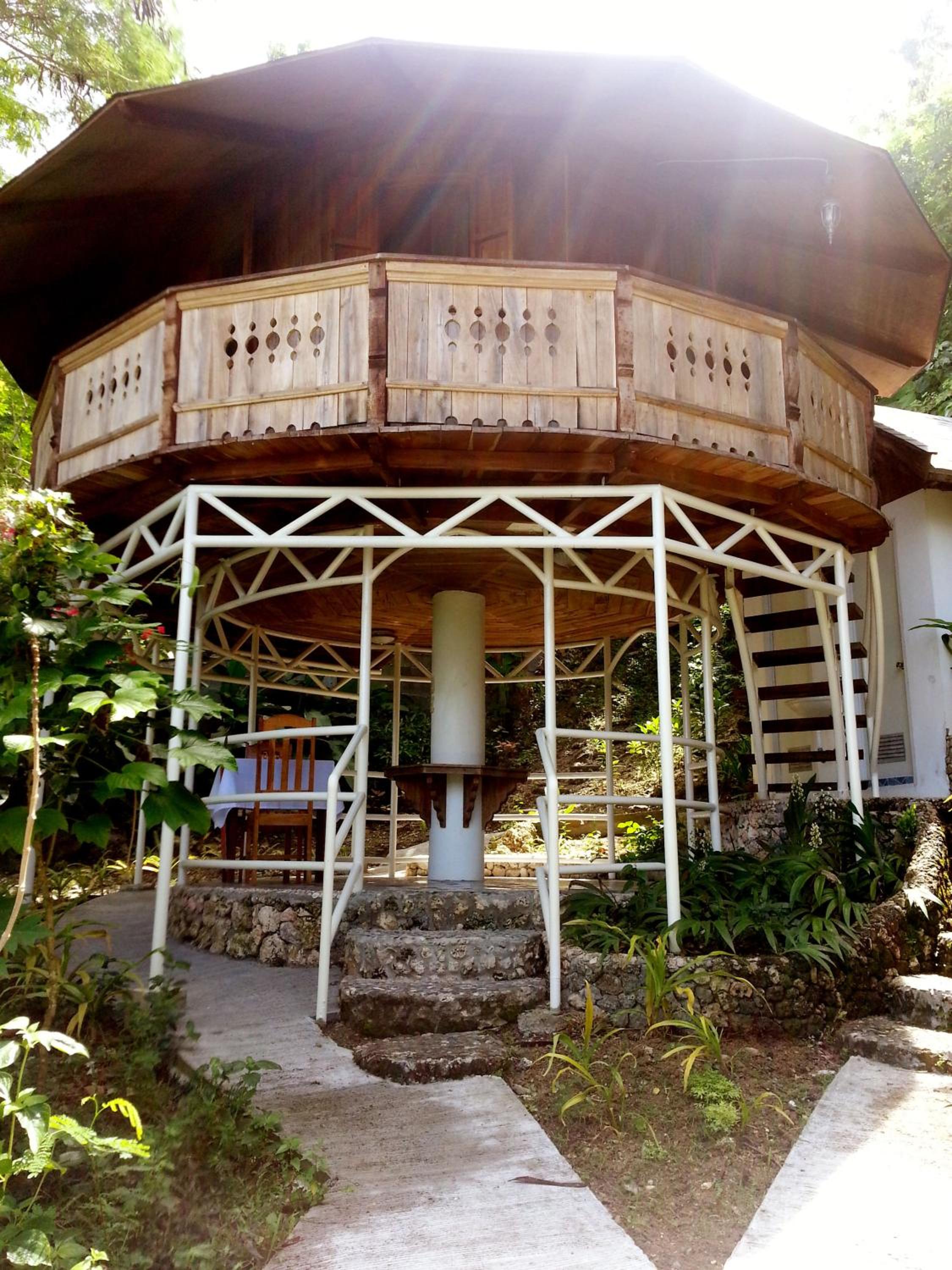 Hillside Round Huts - Photo 5