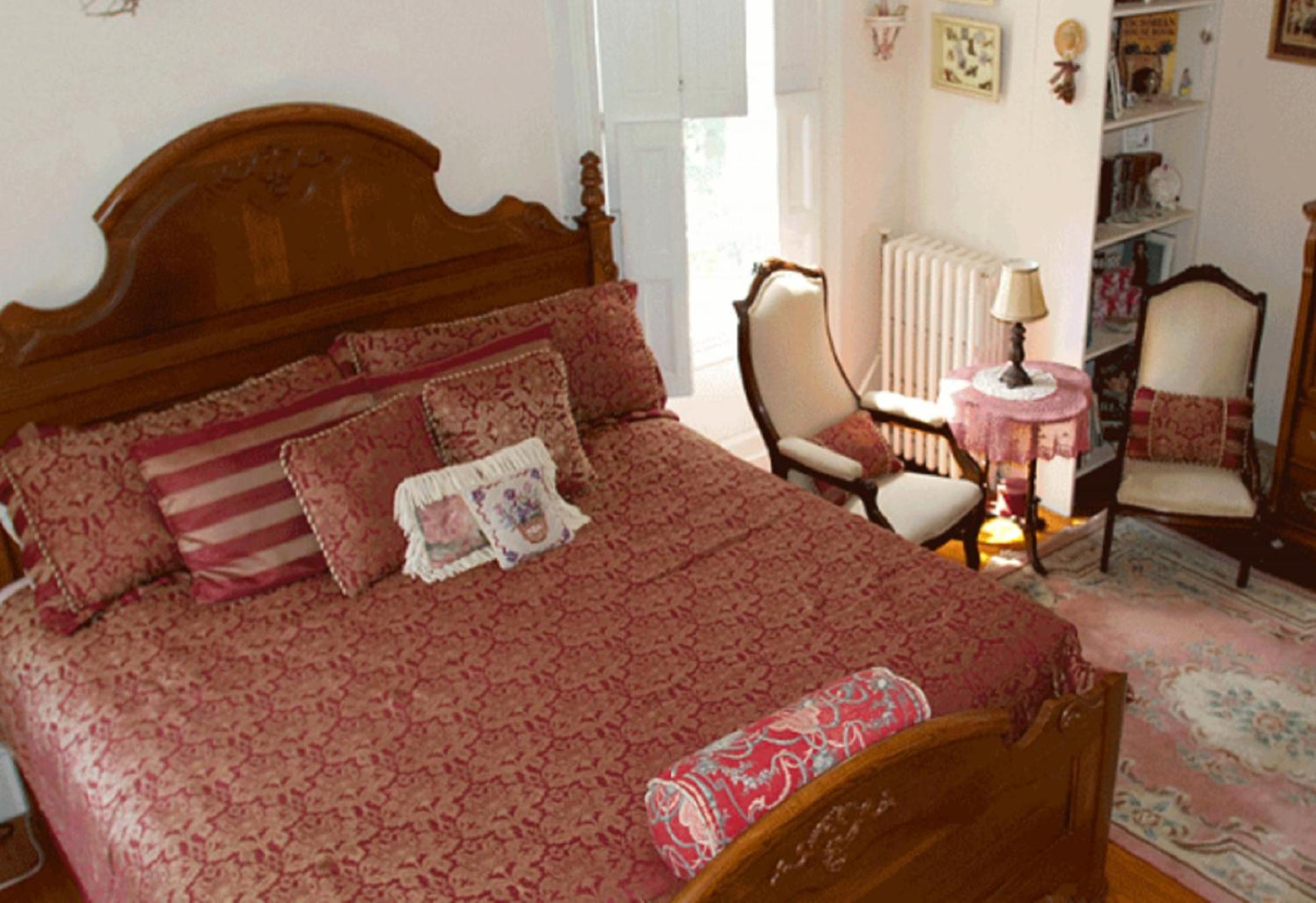 Deluxe King Room photo 2