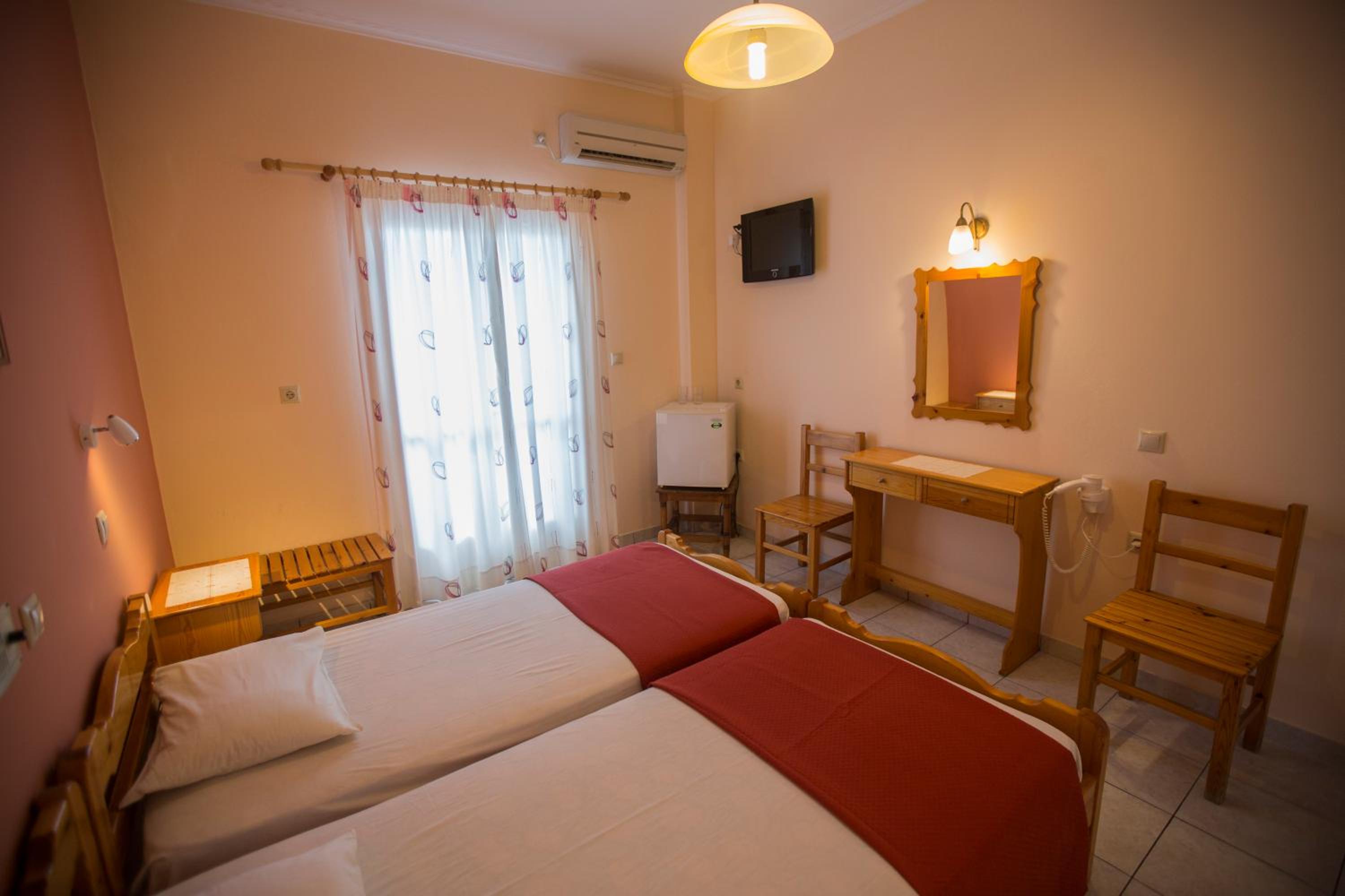 Double or Twin Room photo 2