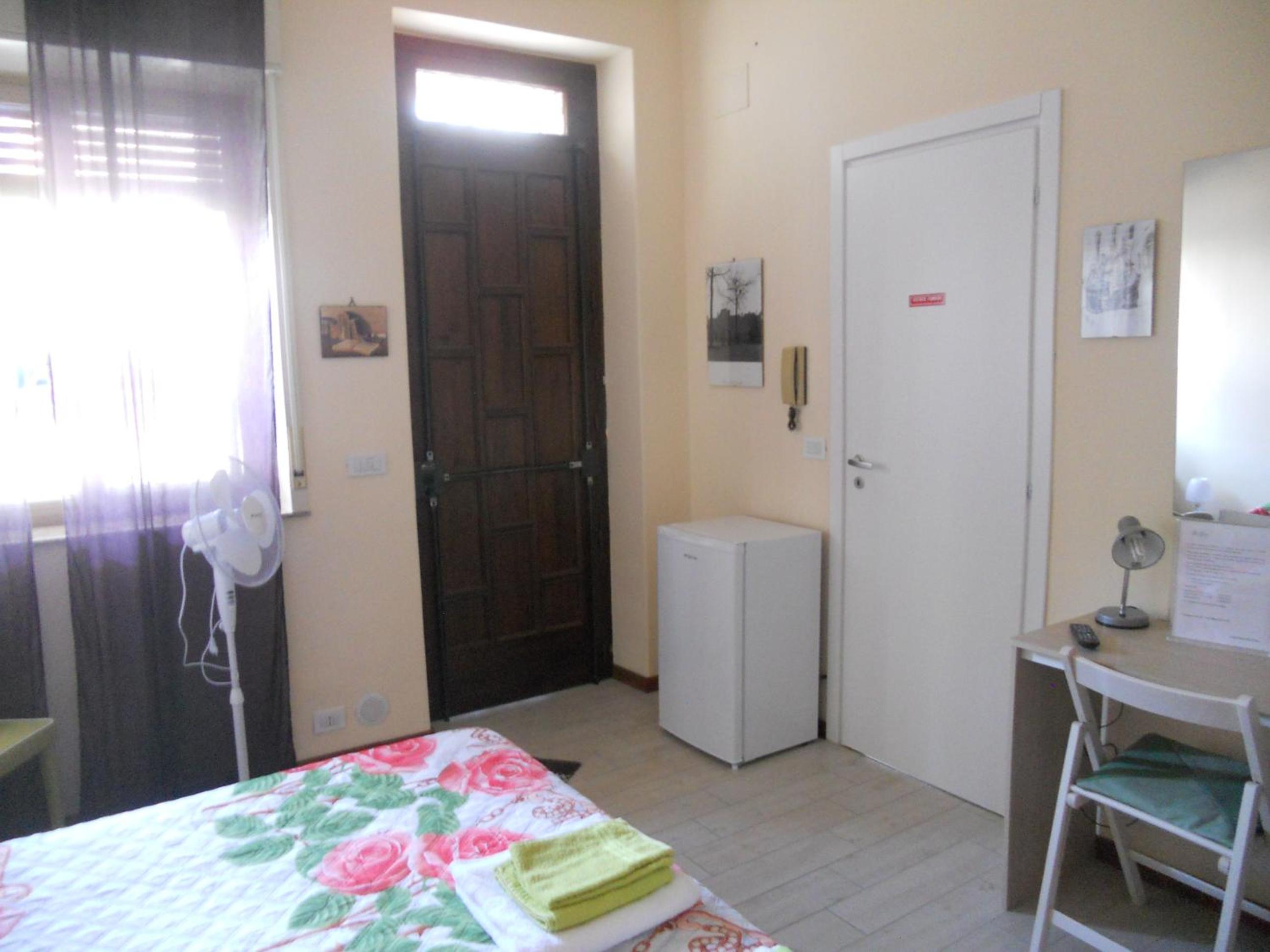Double Room - Photo 23