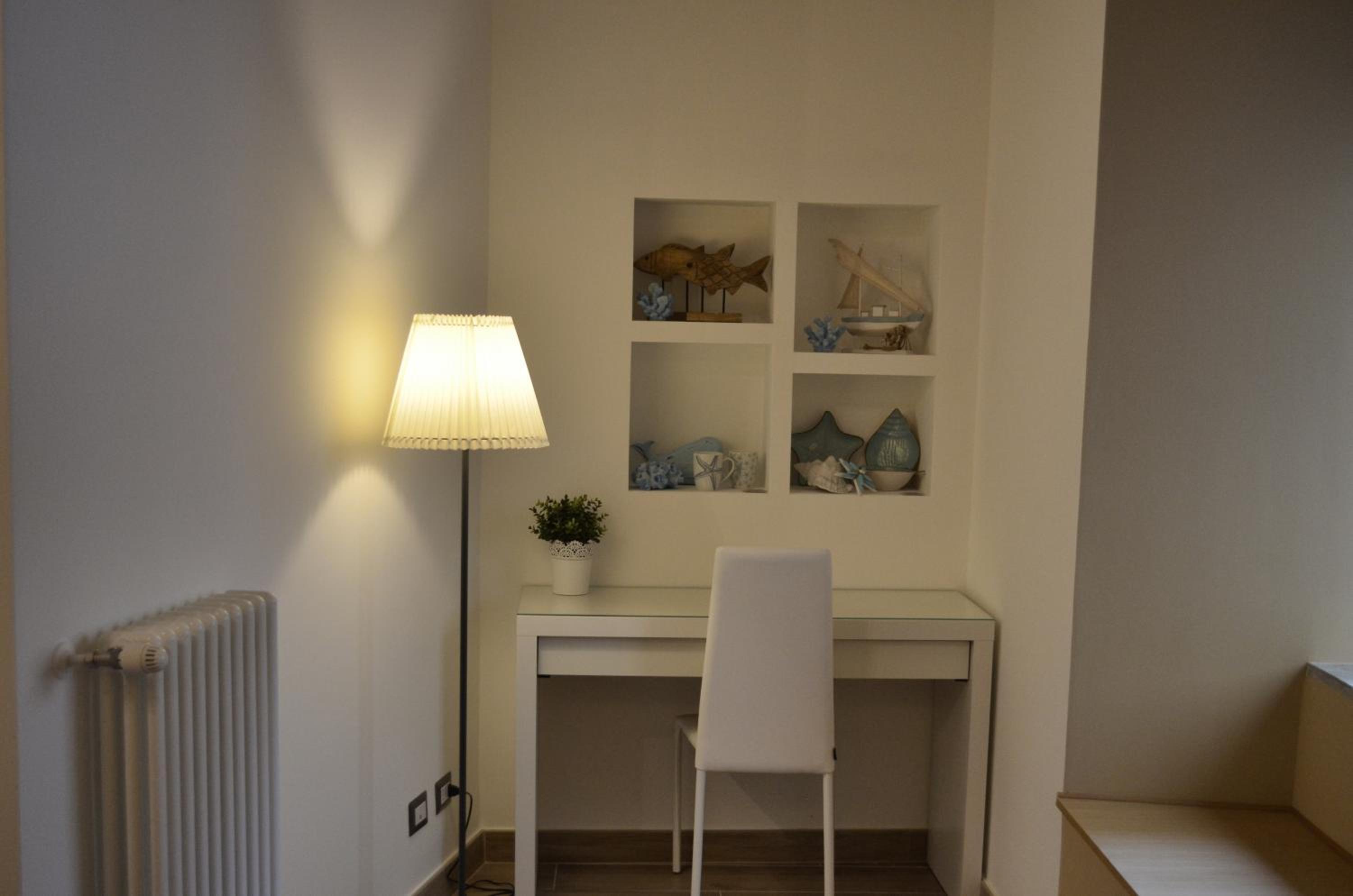 Standard King Room photo 3