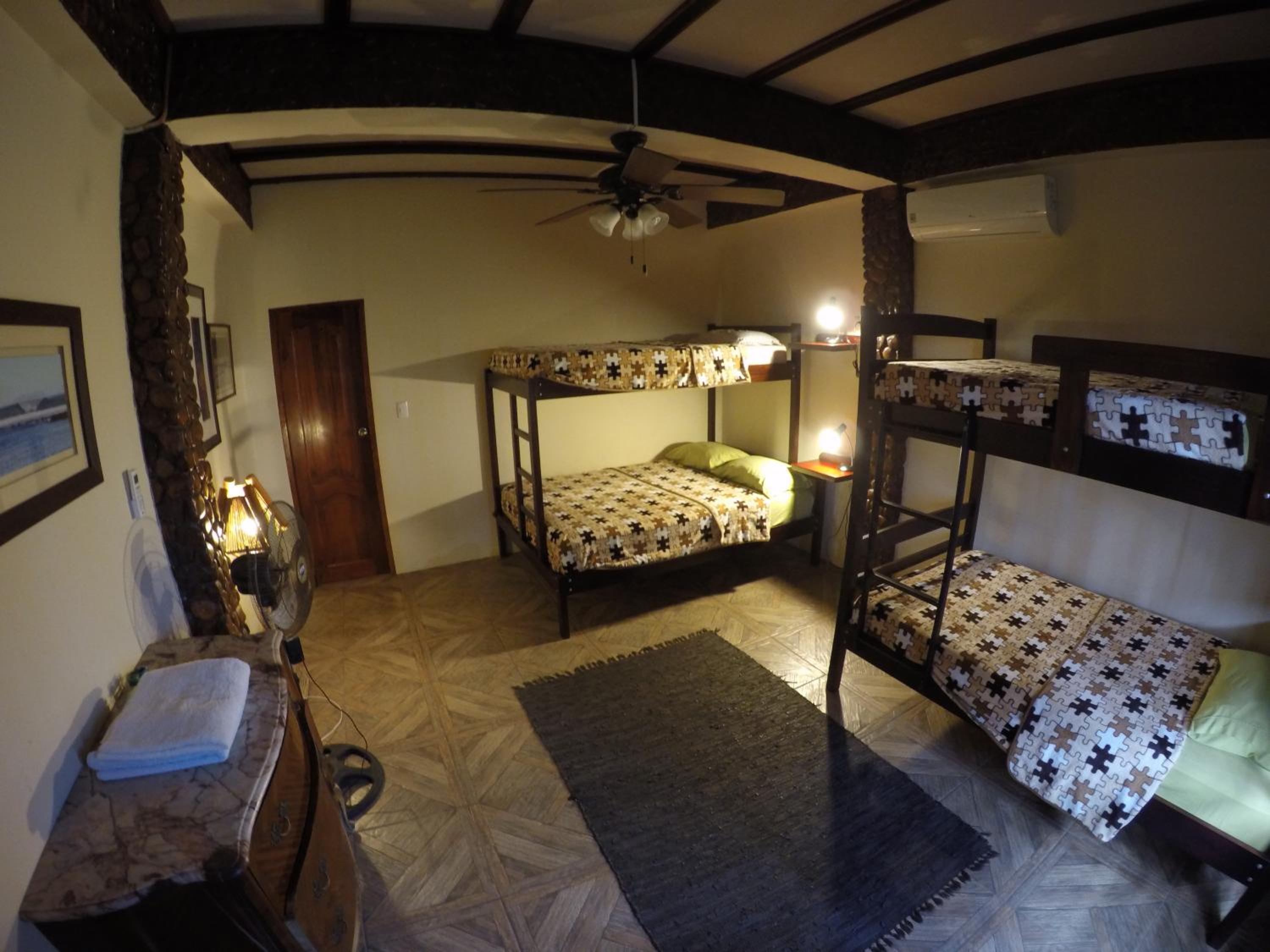 Quadruple Room with Bathroom photo 3