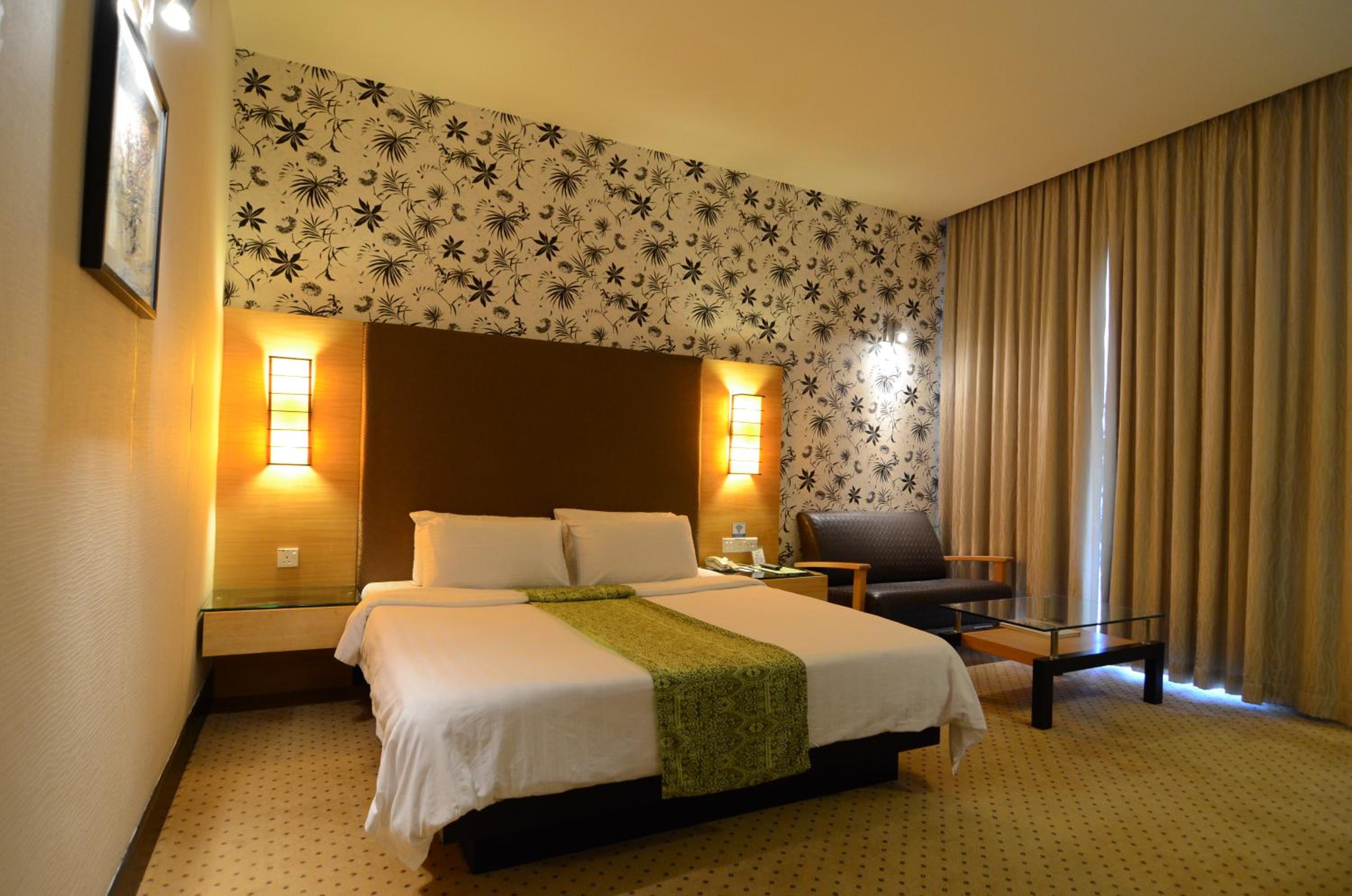 Deluxe Double or Twin Room photo 3