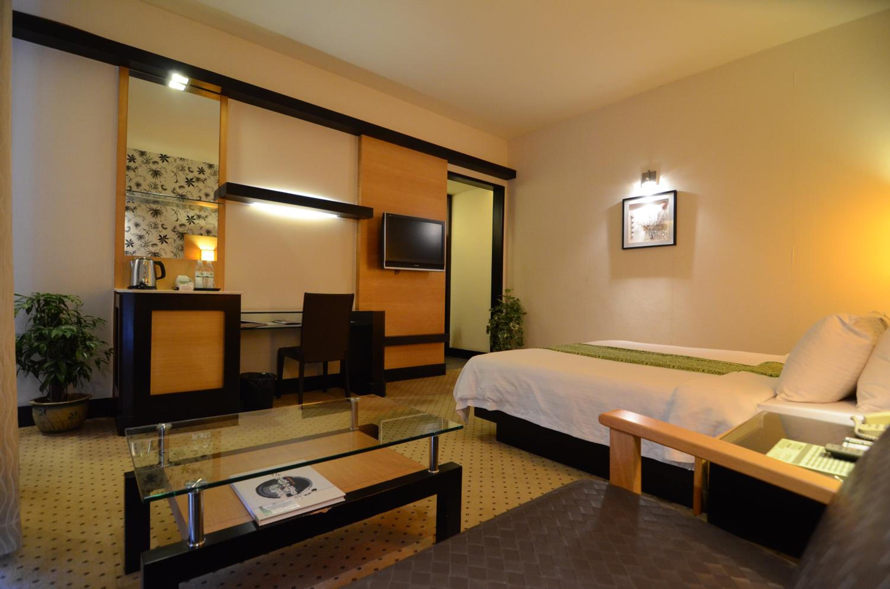 Deluxe Double or Twin Room