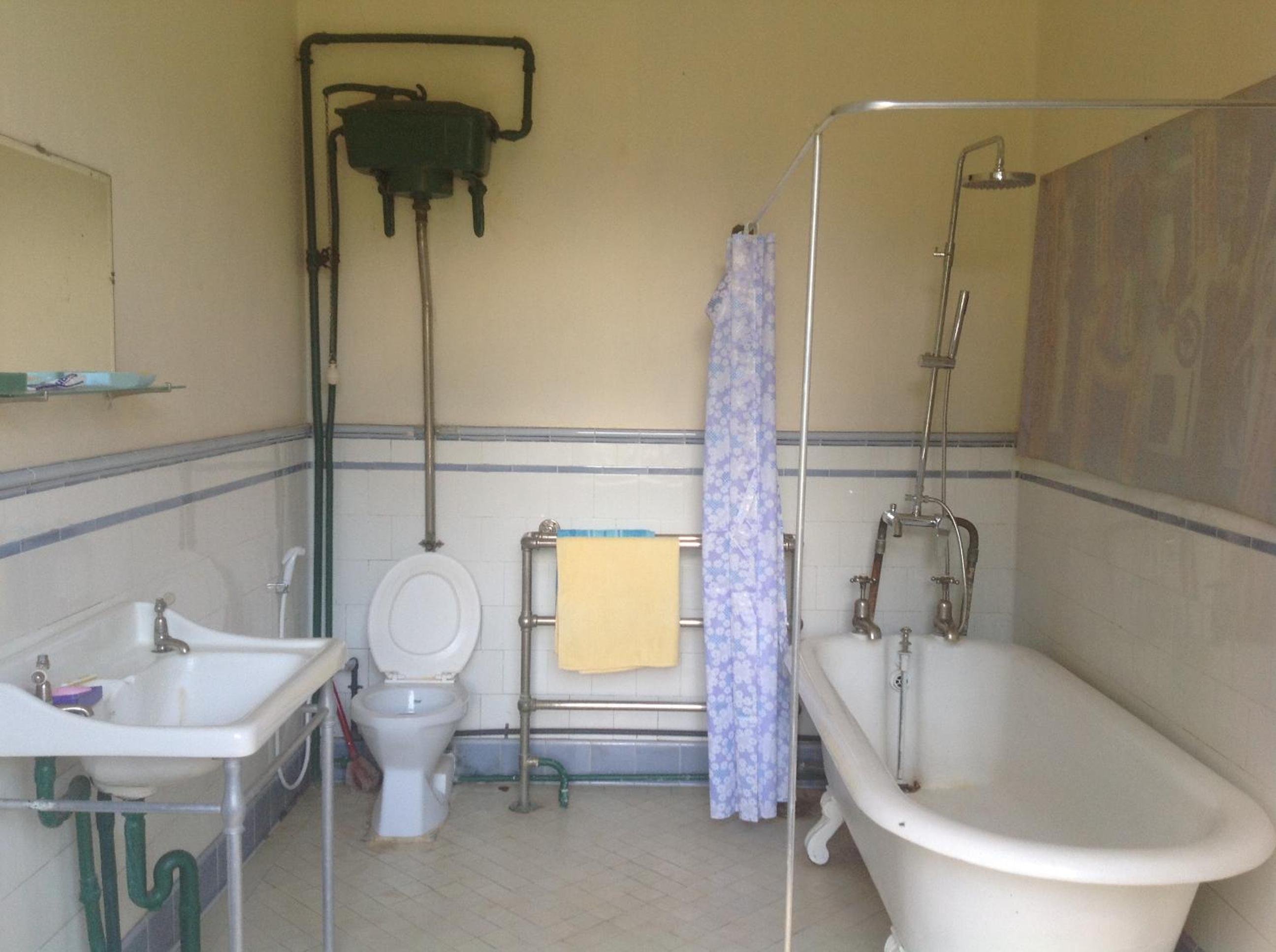 Triple Room with Private Bathroom photo 3