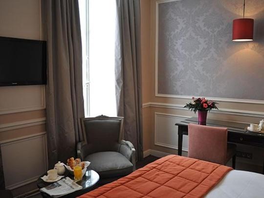 Standard Double or Twin Room photo 3