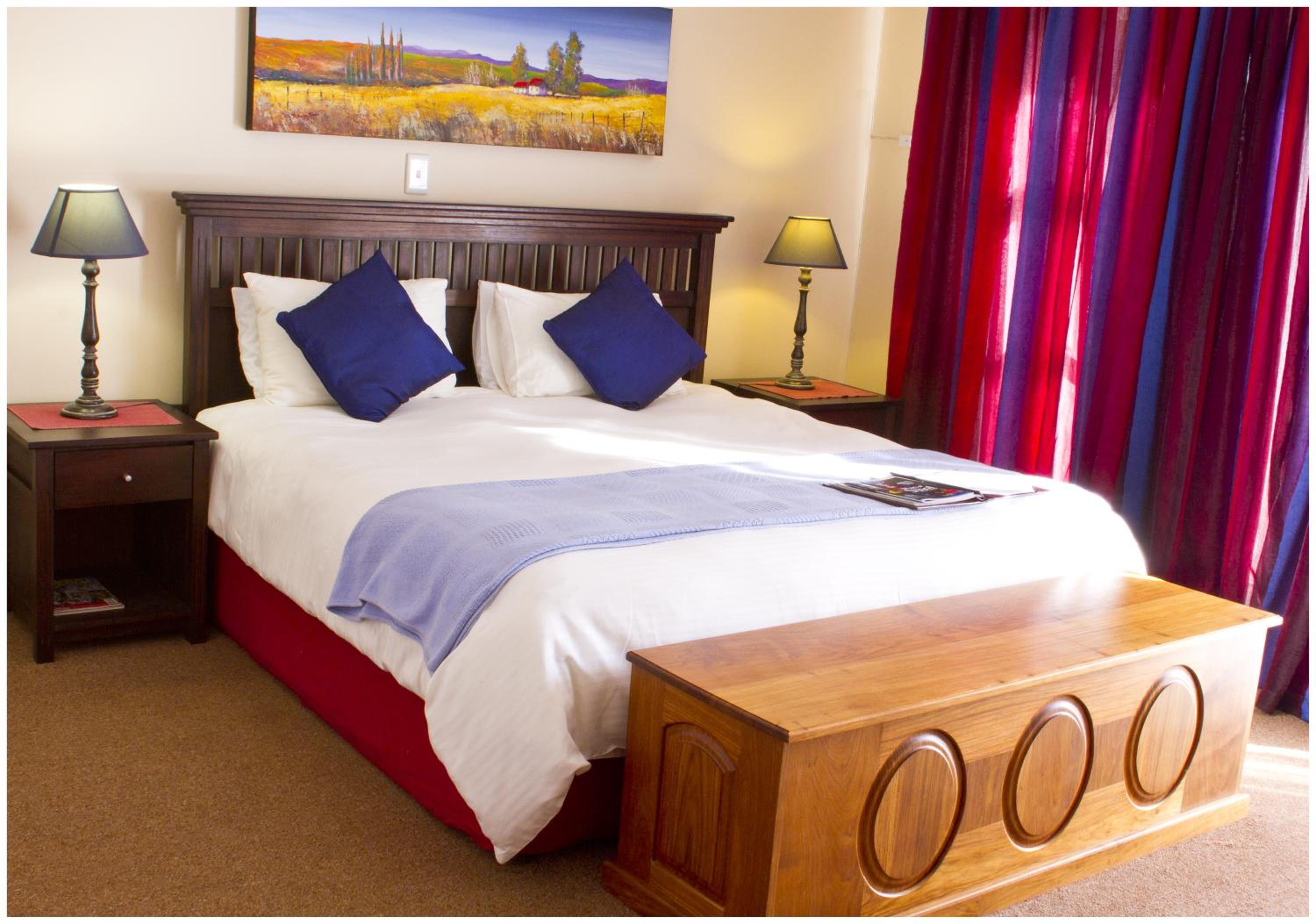 Deluxe Double or Twin Room with Pool View - Photo 12