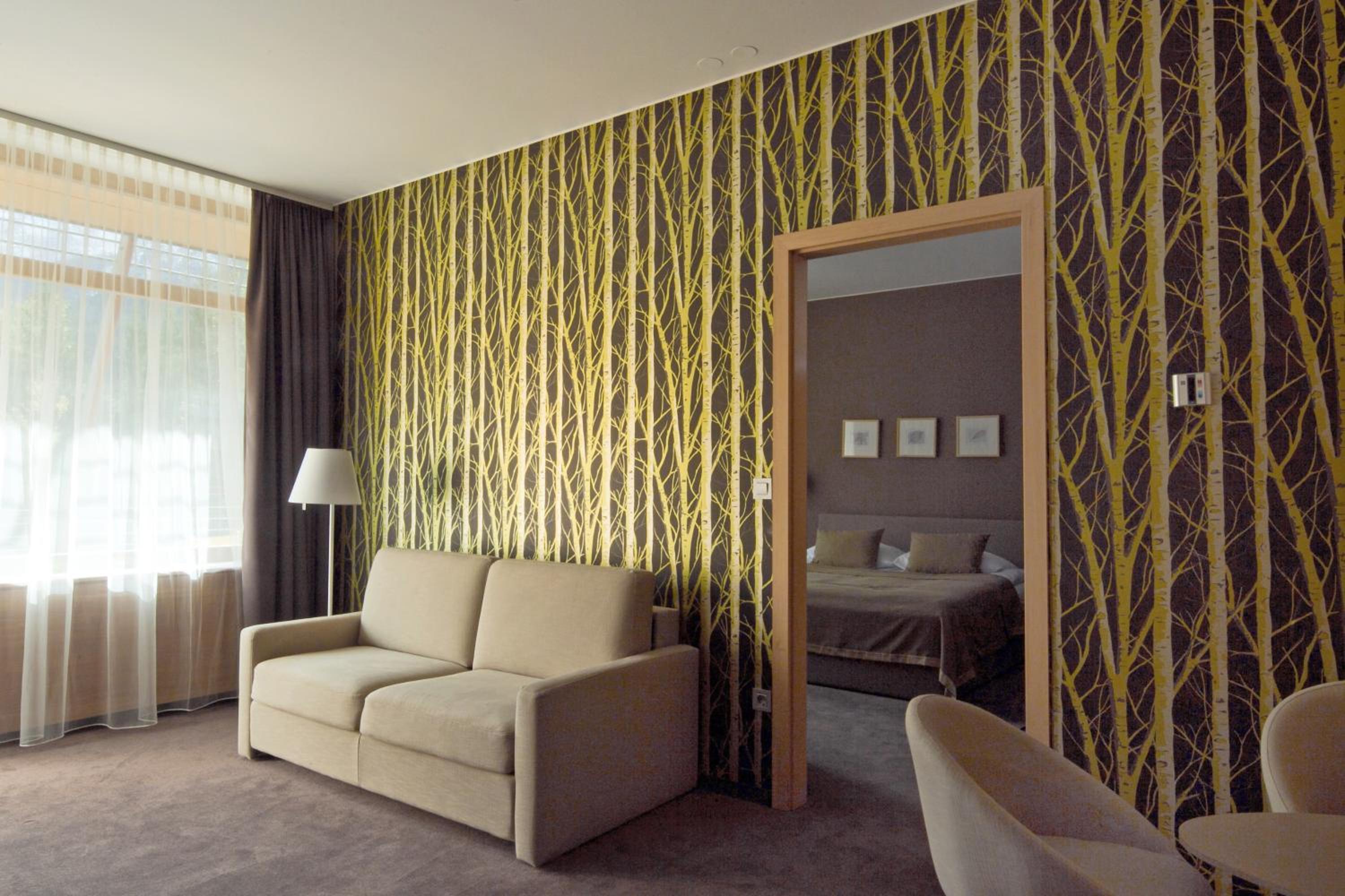 Suite with Balcony and Mountain View photo 2