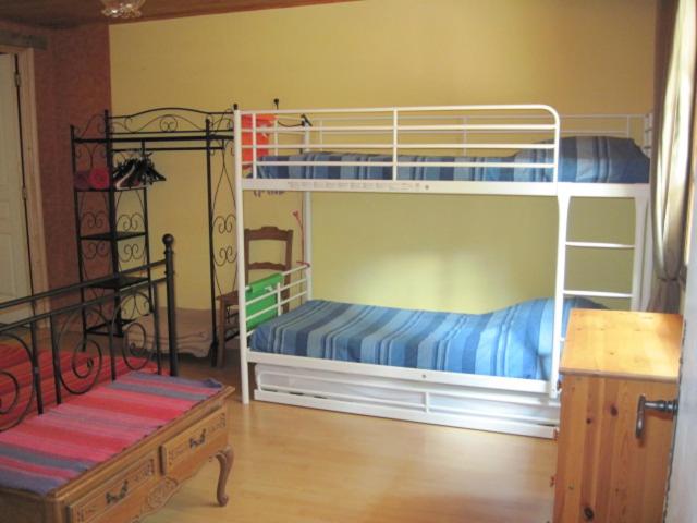 Family Room with Private Bathroom photo 3