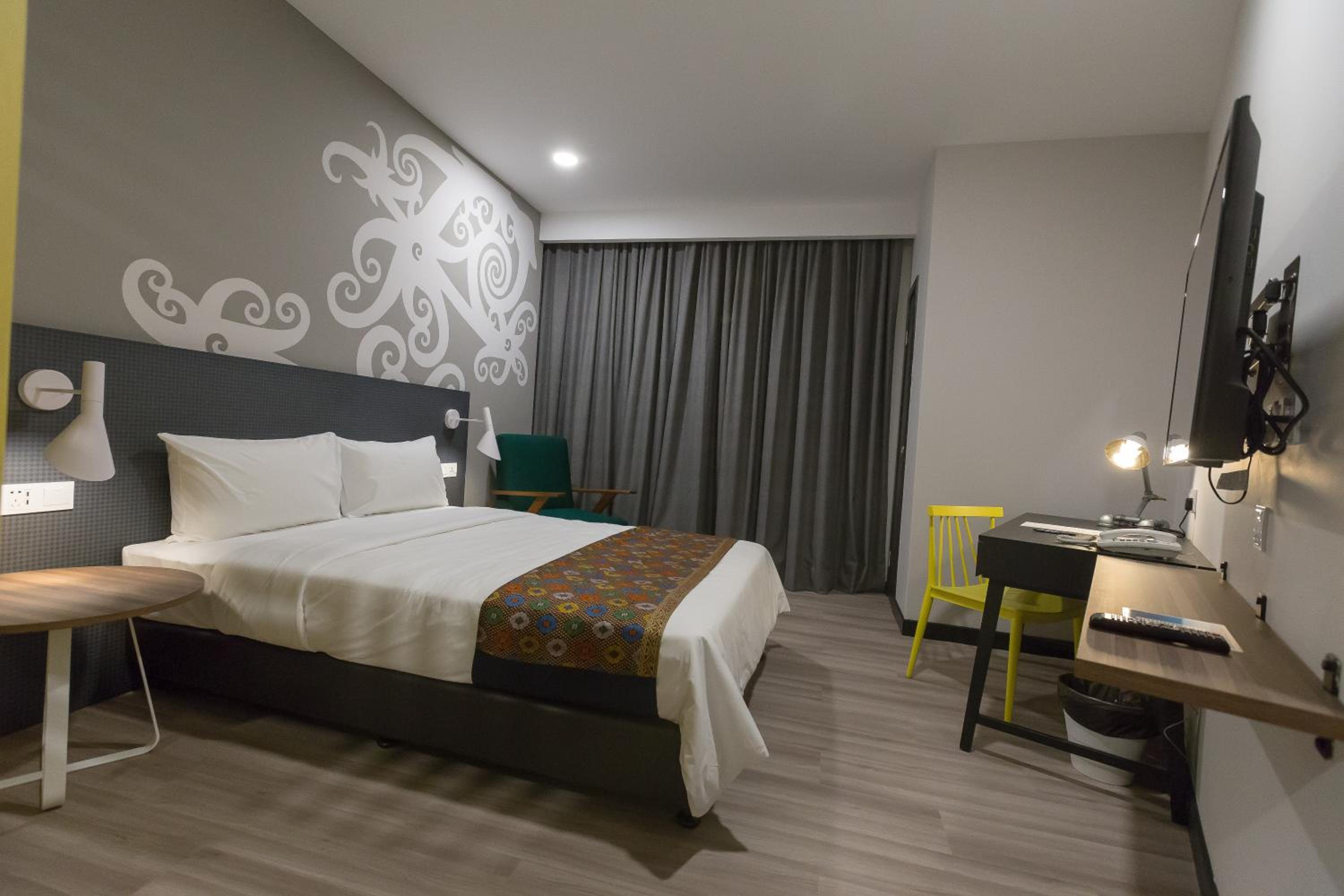 Staycation deal - Superior Room photo 3