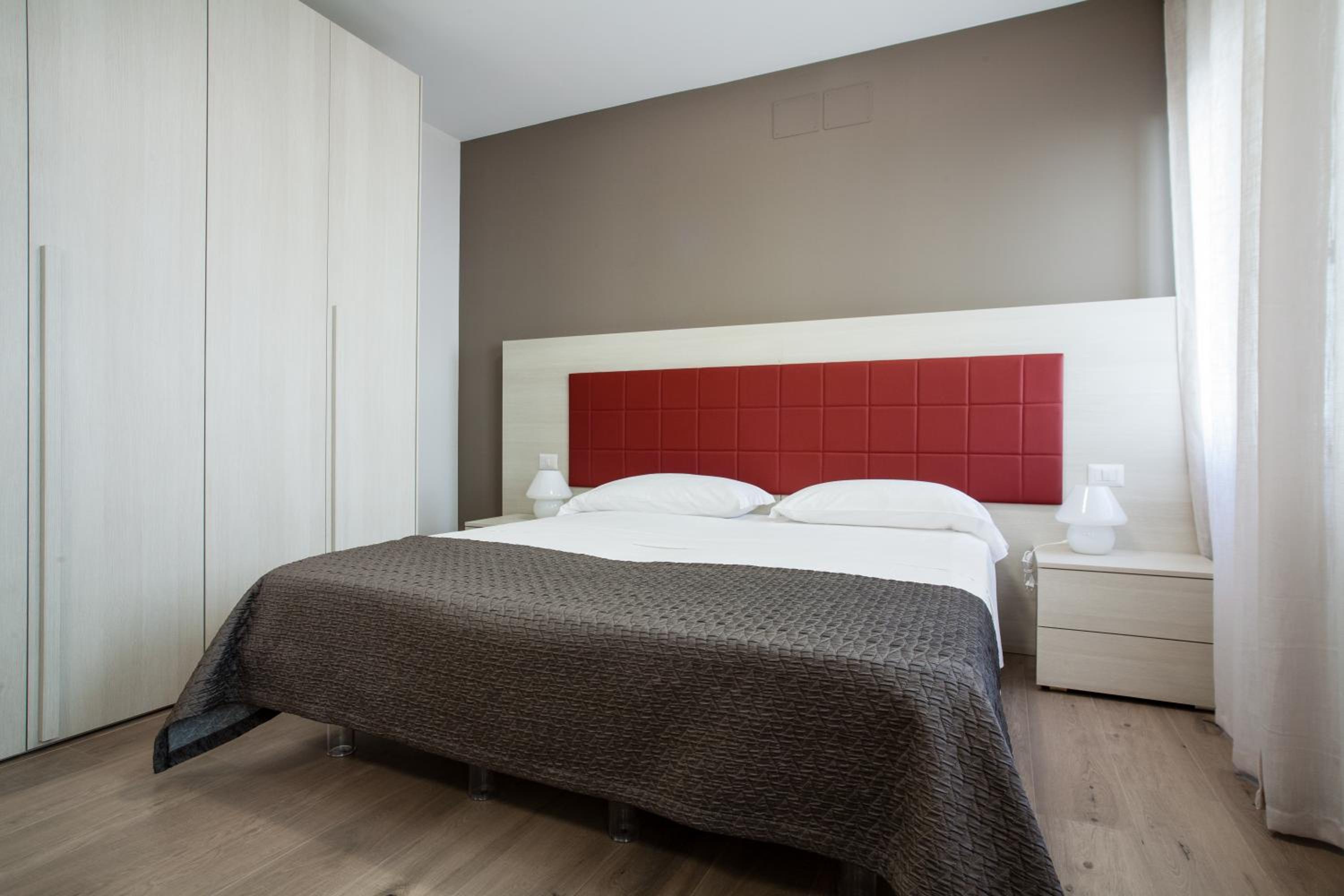 Two-Bedroom Apartment (5 Adults)