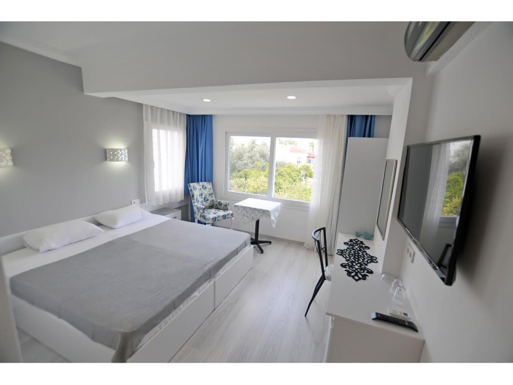 Double or Twin Room photo 2
