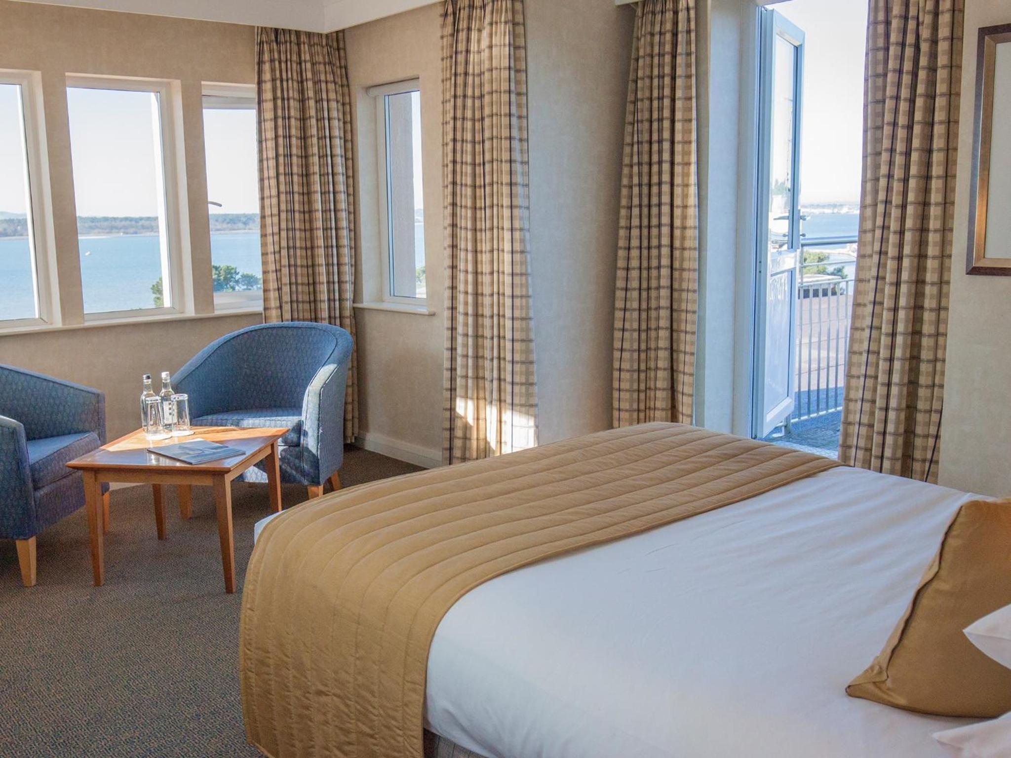 Double Room with Harbor View and Balcony photo 1