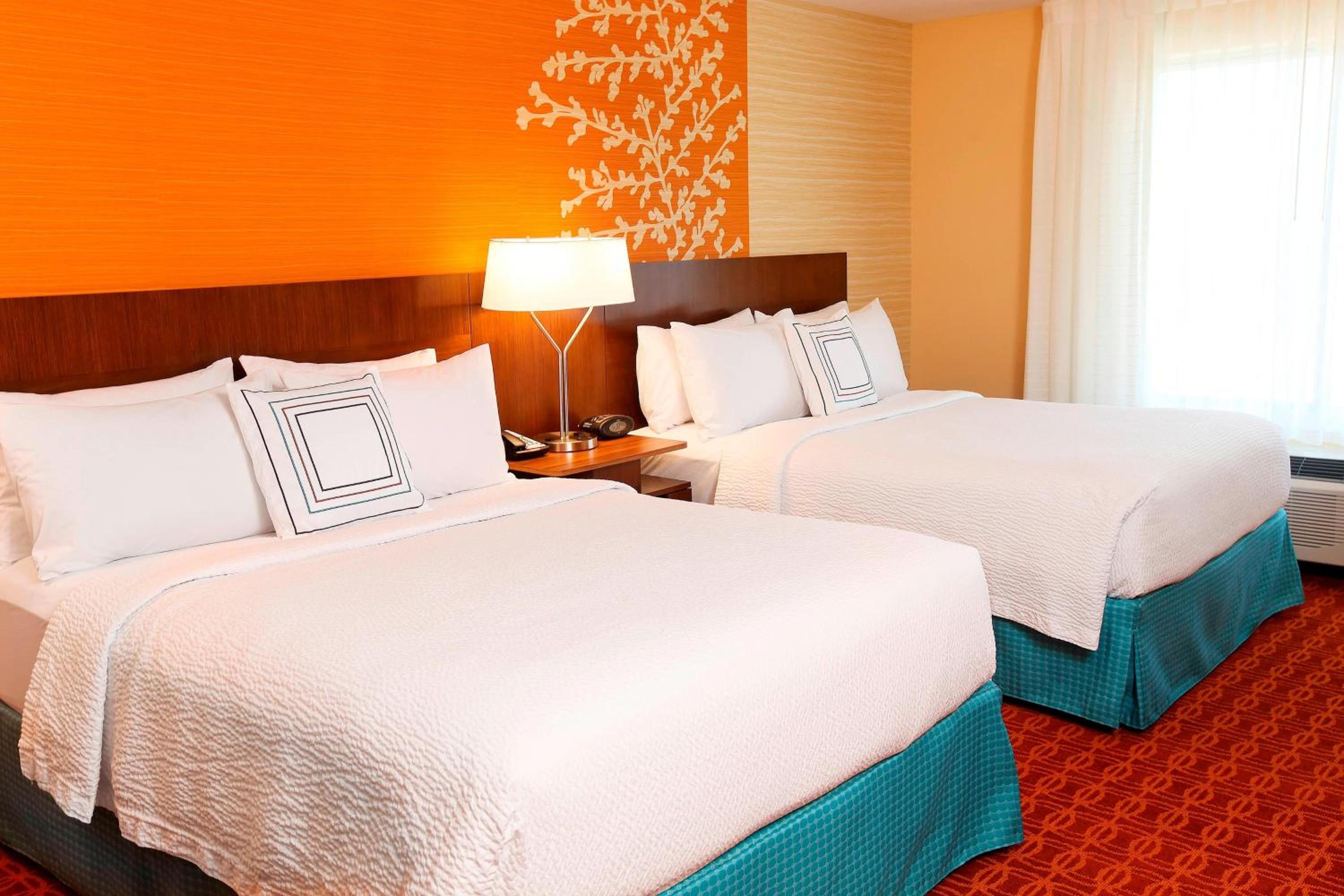 Queen Room with Two Queen Beds - Hearing Accessible