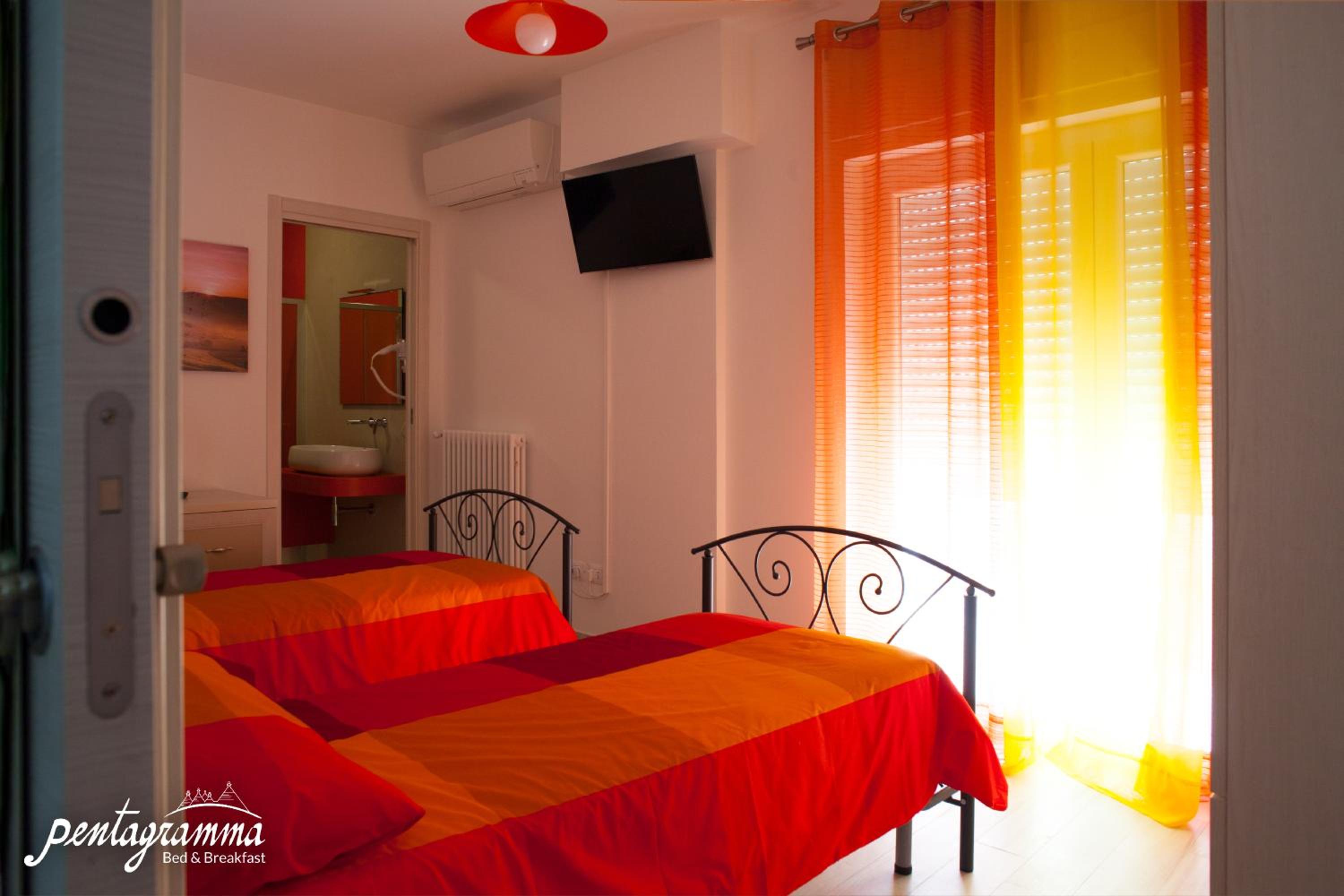 Deluxe Twin Room photo 1