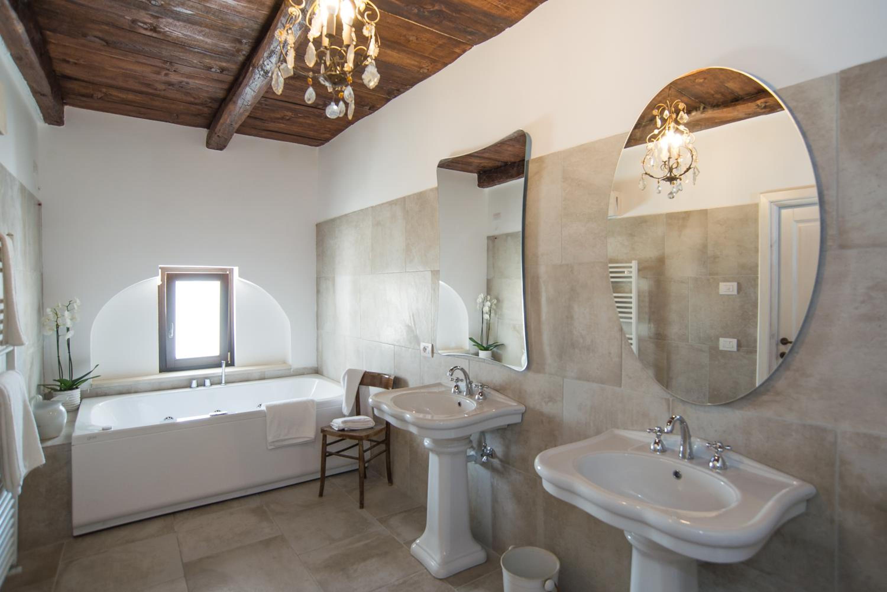 Executive Suite photo 2
