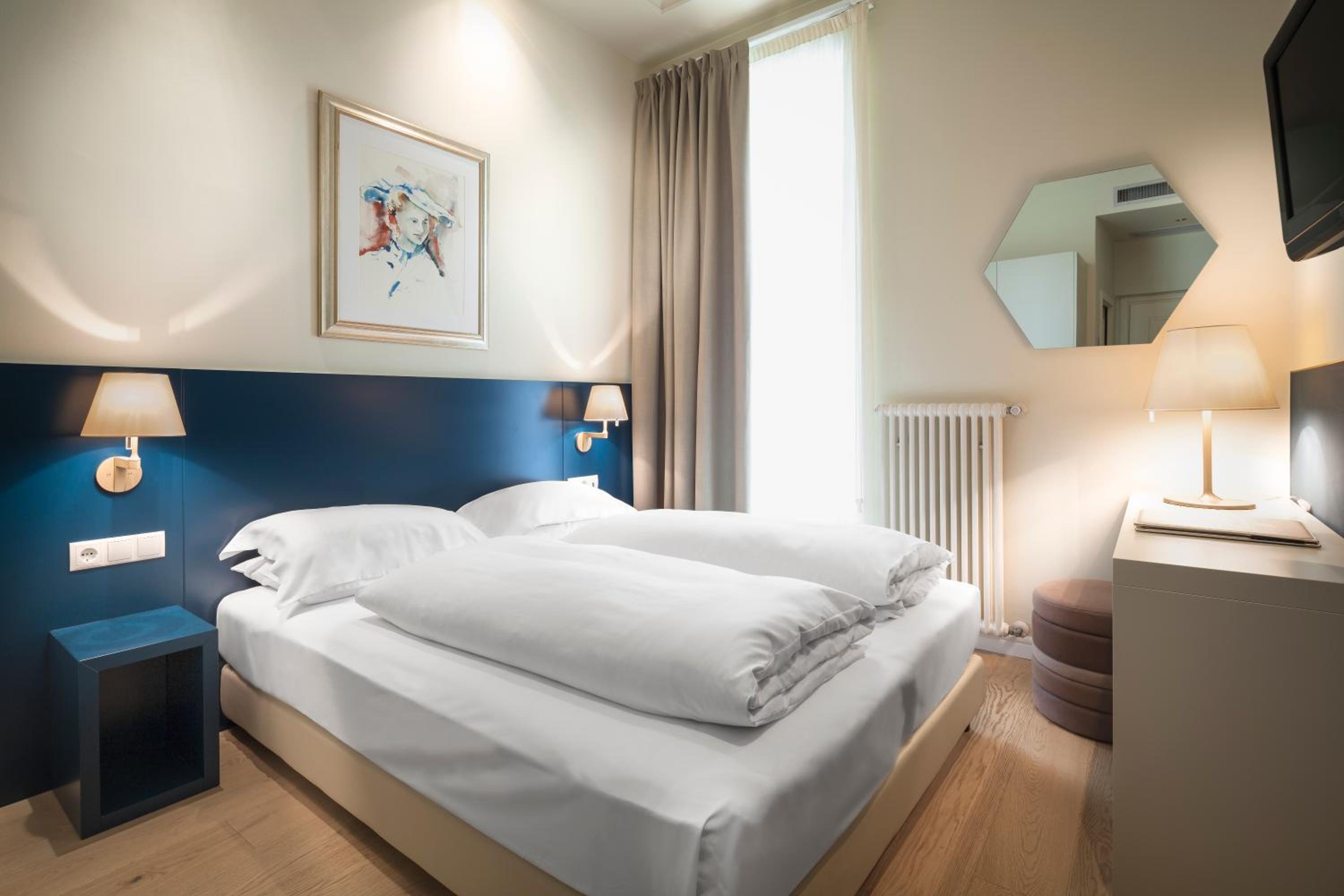 Standard Double or Twin Room - Photo 3