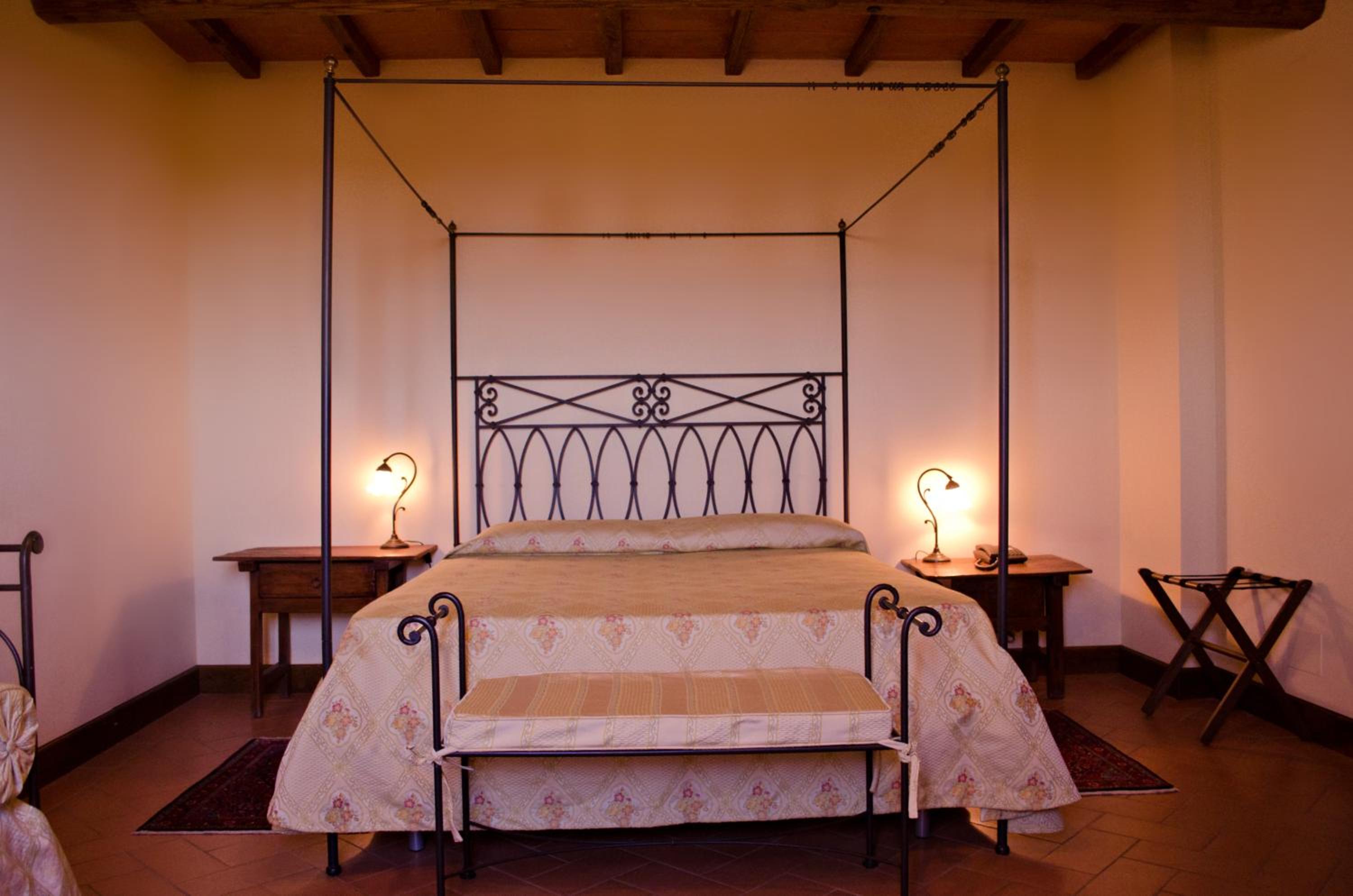 Deluxe Double or Twin Room - Photo 4