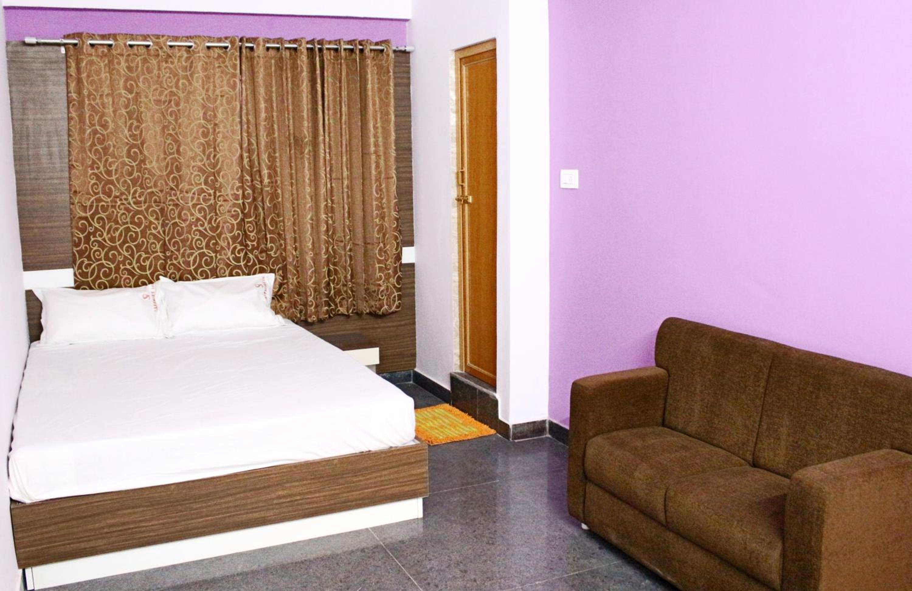 Deluxe Double Room - Photo 1