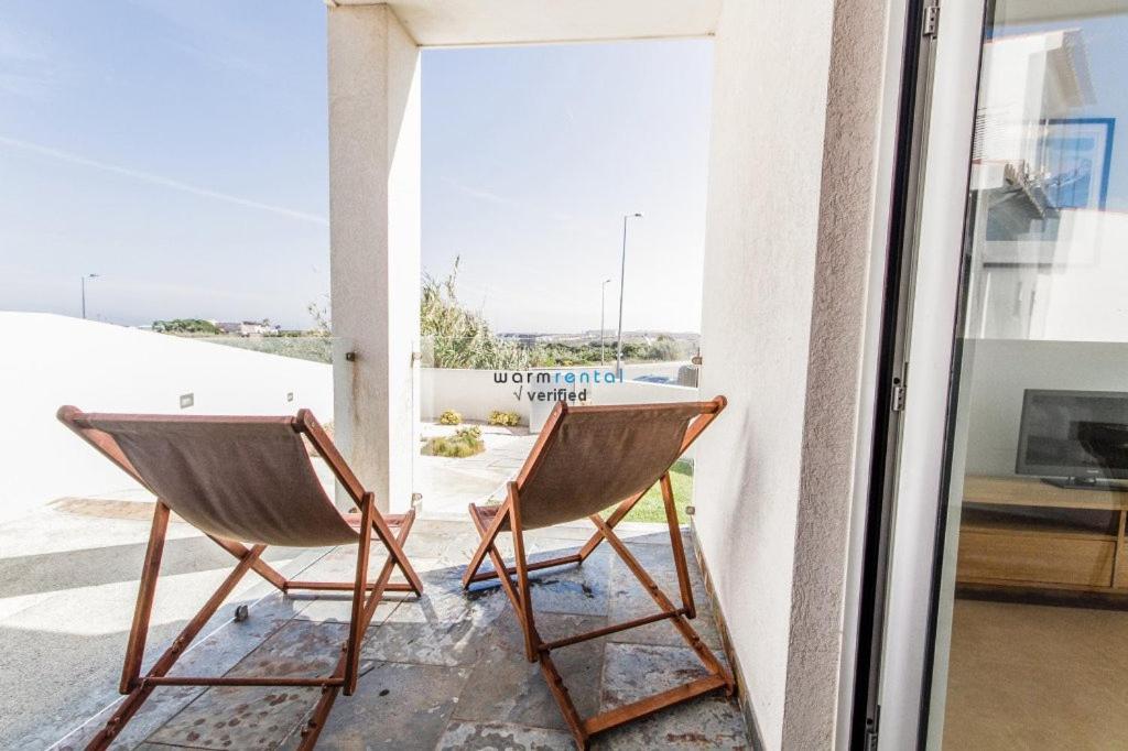 Two-Bedroom Apartment with Balcony and Partial Ocean View - Lower Floor photo 2