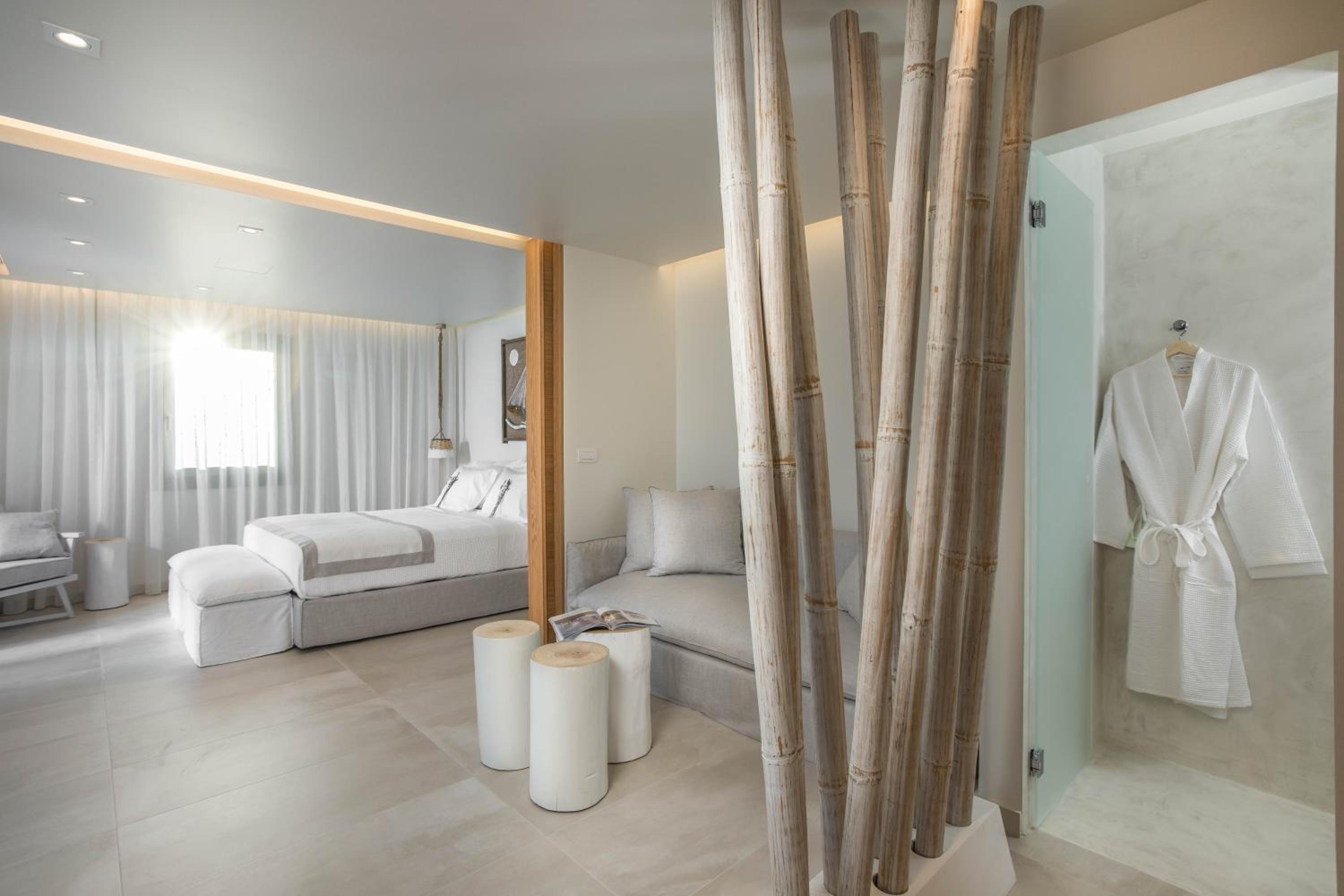 Grande Partial Sea View Superior Room with Private Garden and Outdoor Hot Tub photo 3