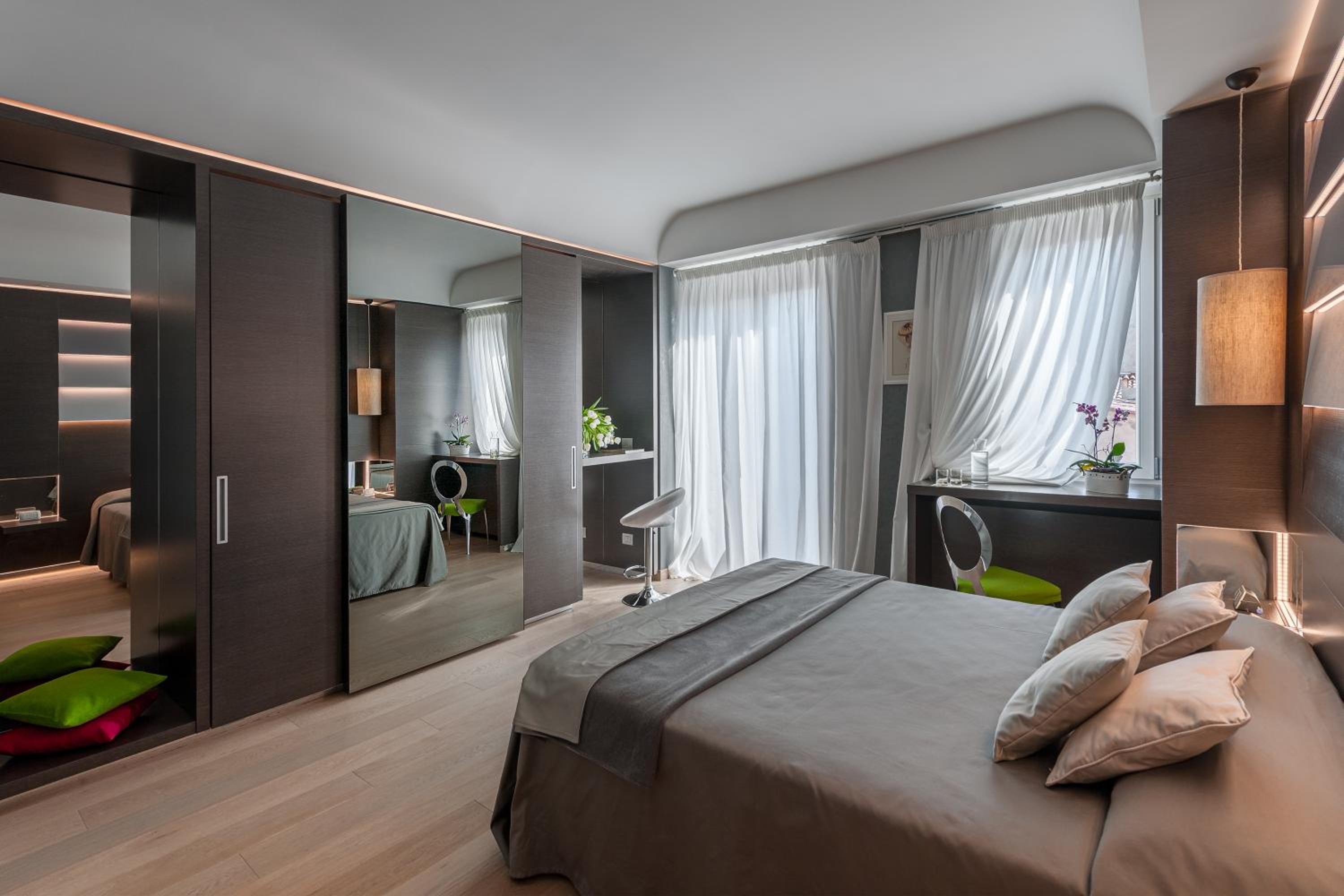 Deluxe Double Room - Photo 1