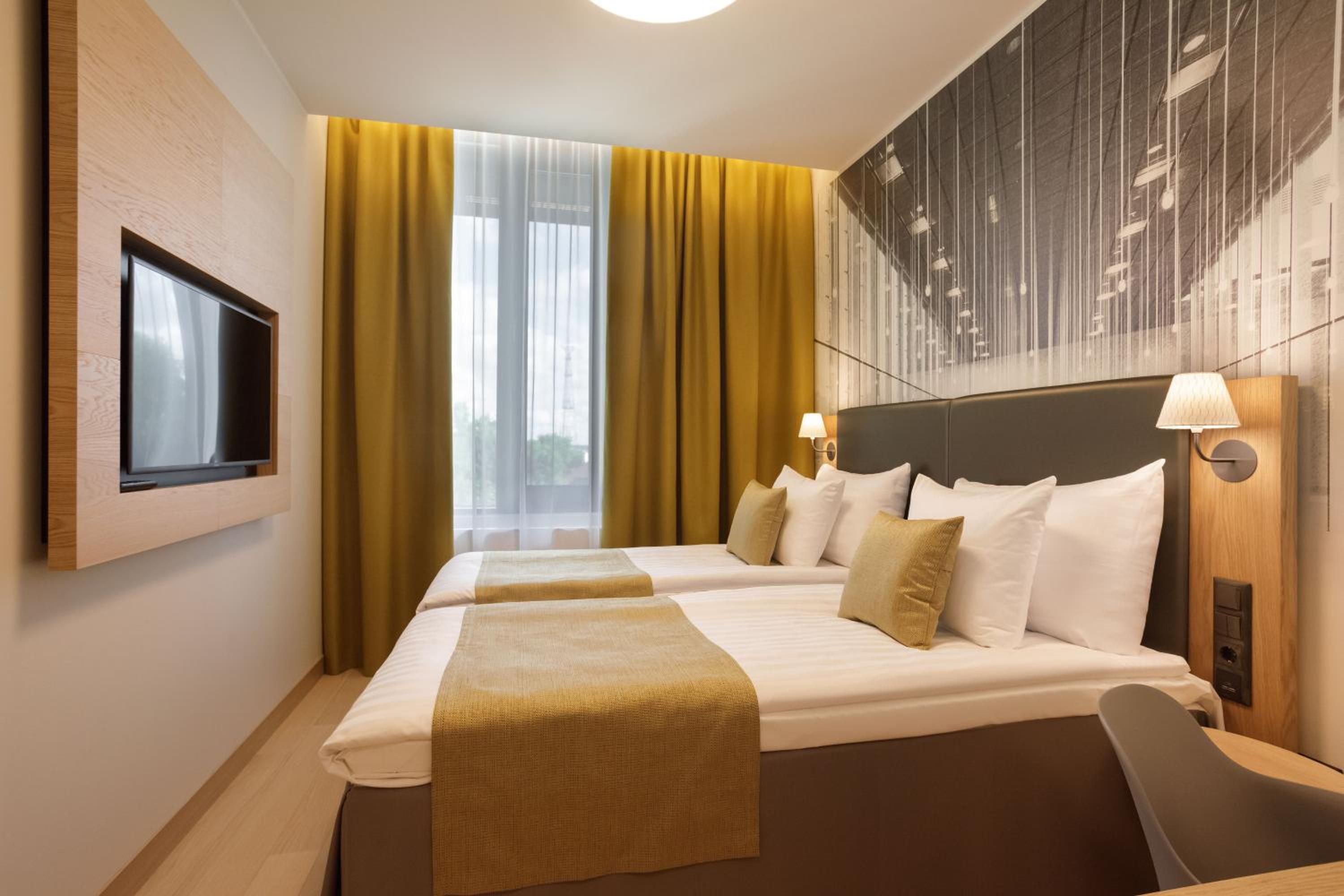 Double or Twin Room photo 3