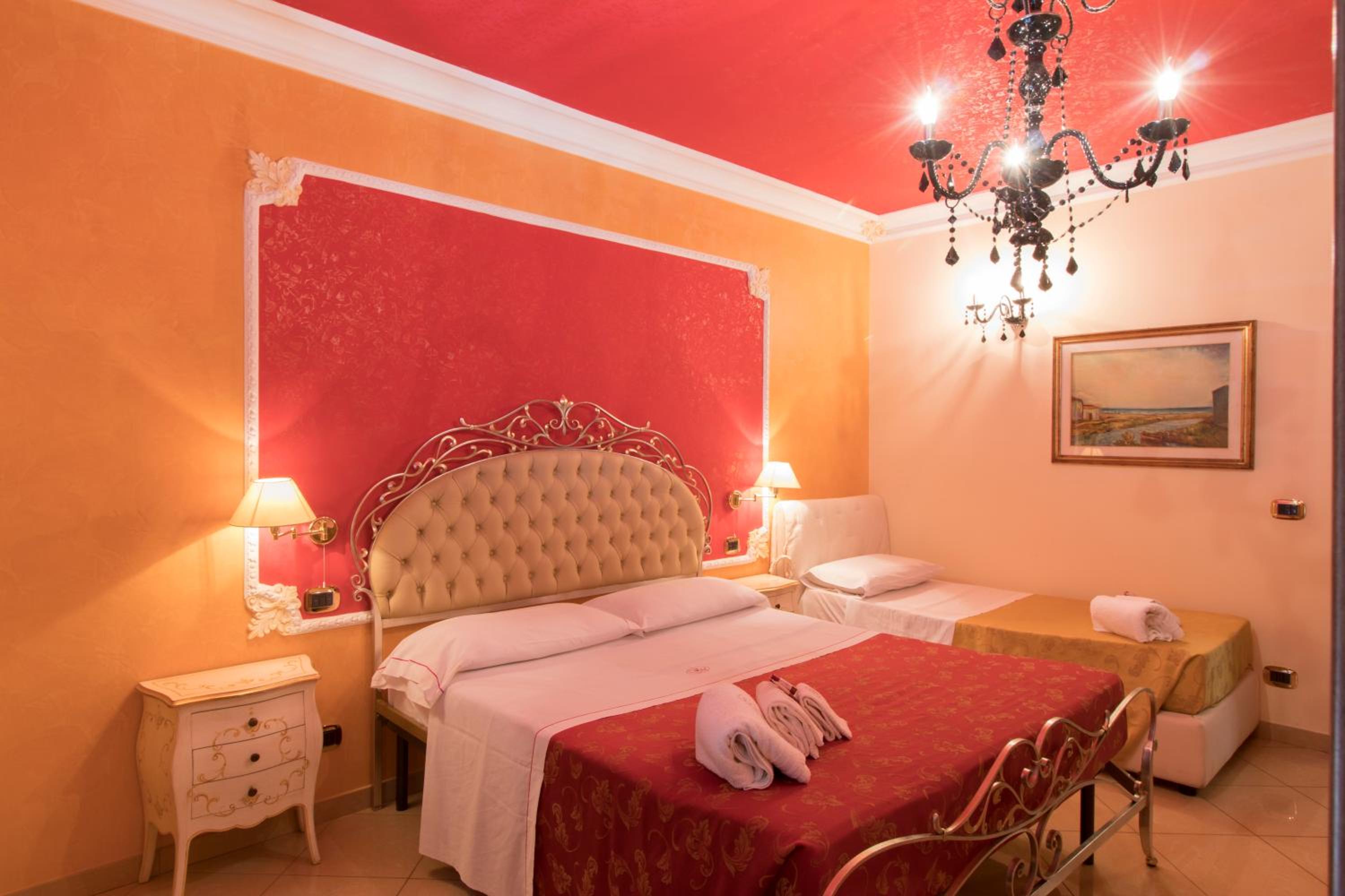 Triple Room - Photo 12