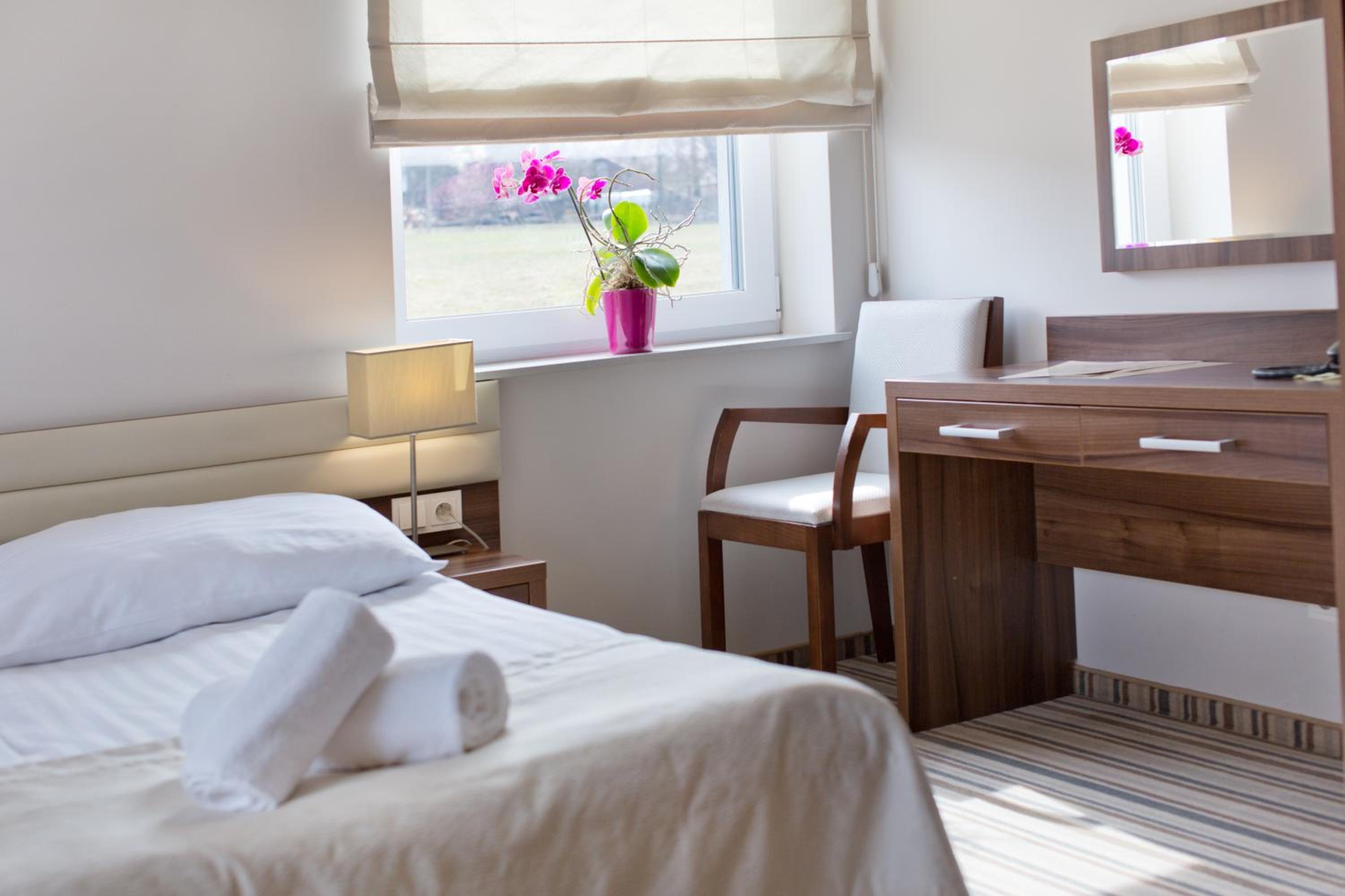 Double or Twin Room with Spa Access photo 3