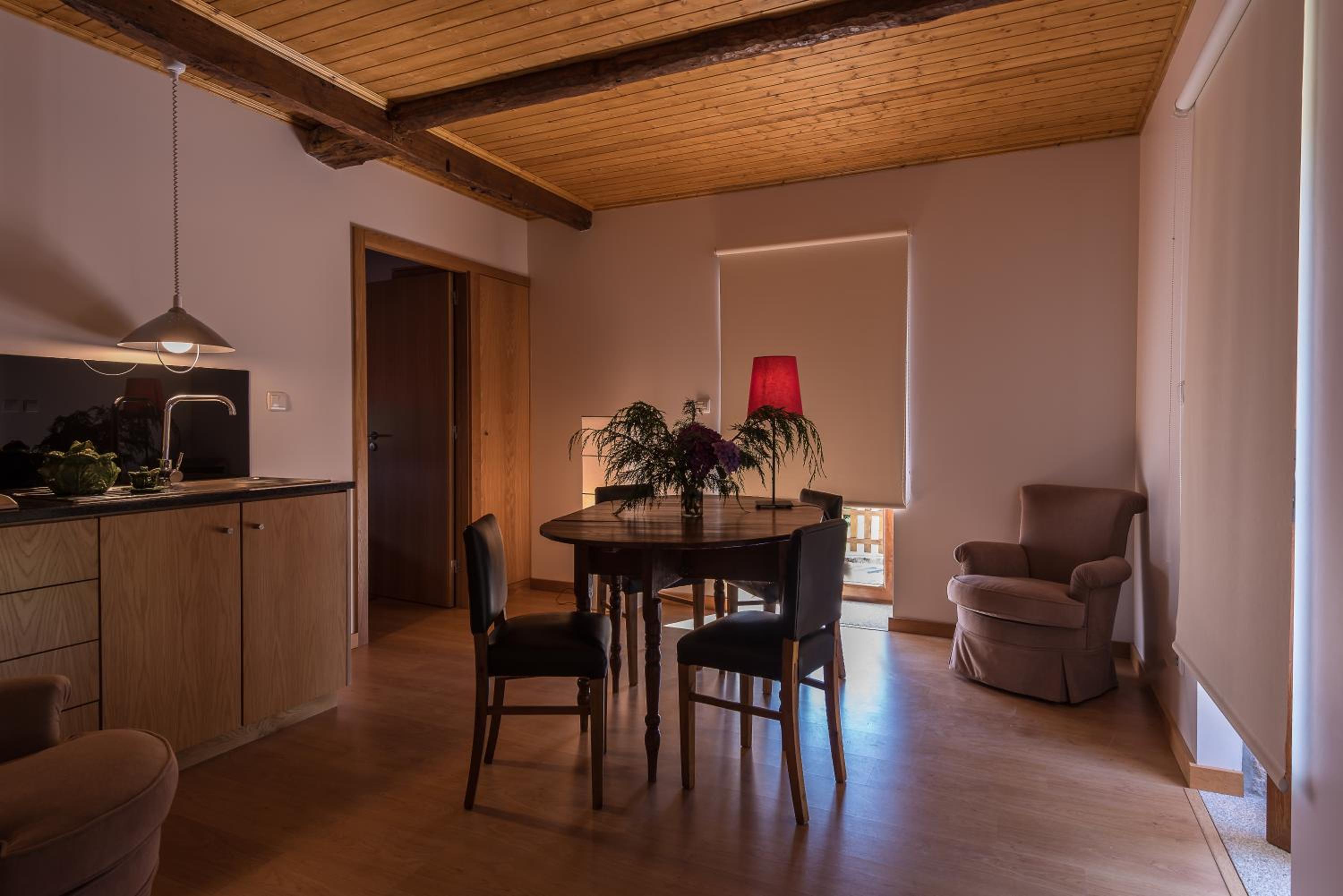 One-Bedroom Apartment - Photo 9