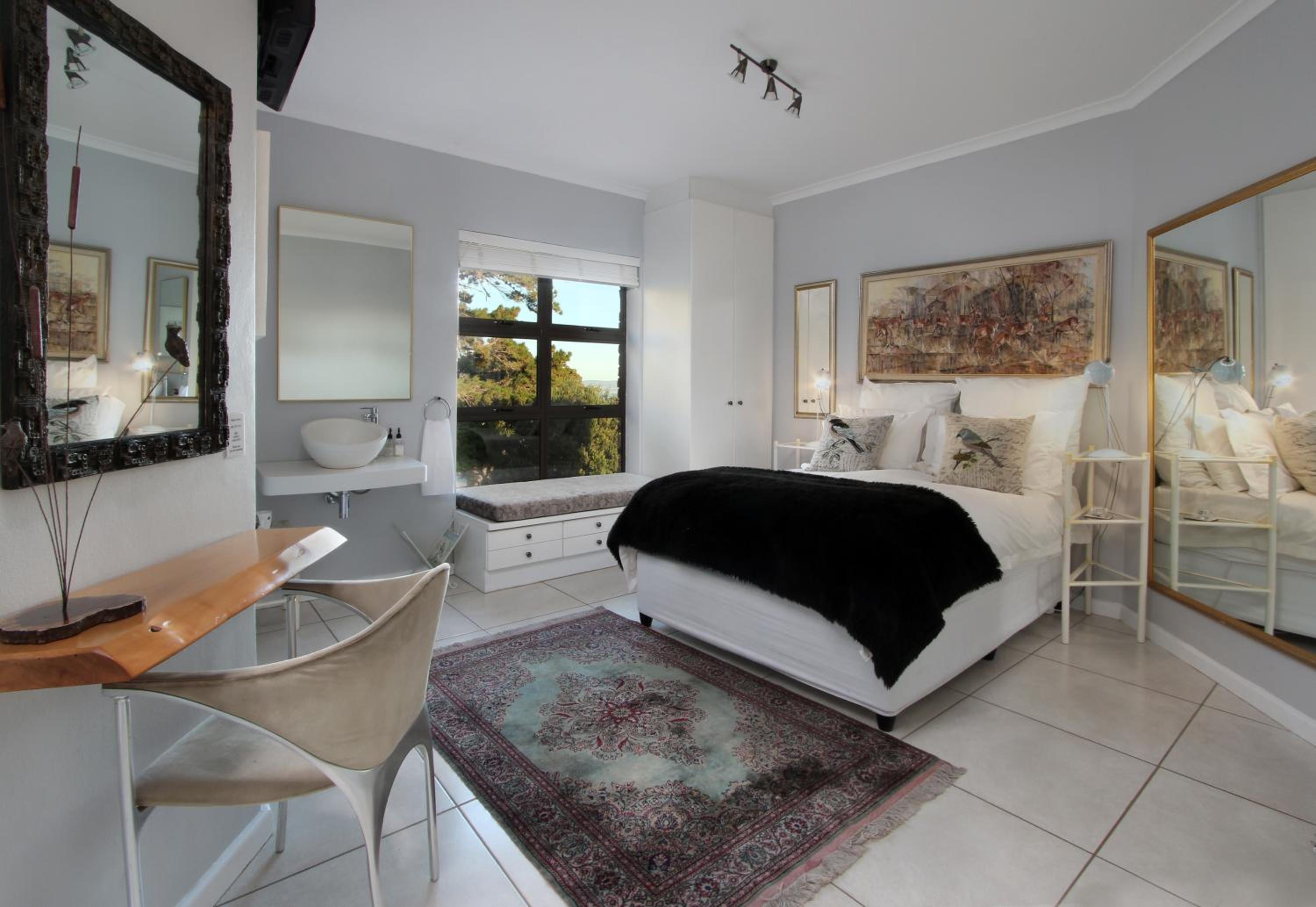 Deluxe Double Room With Side Sea View photo 1